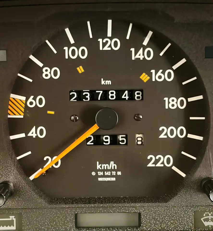 Mercedes-Benz E 200 Elegance, foto 8