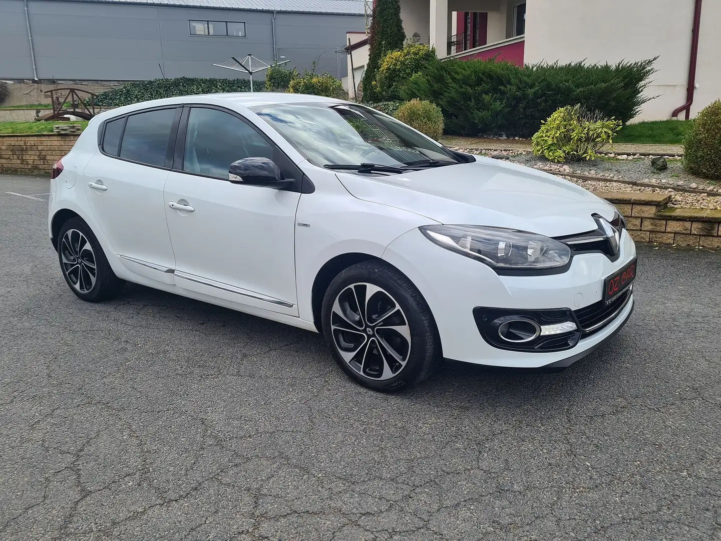 Renault Megane Mégane III dCi 110 FAP eco2 Bose EDC Blanc - 1