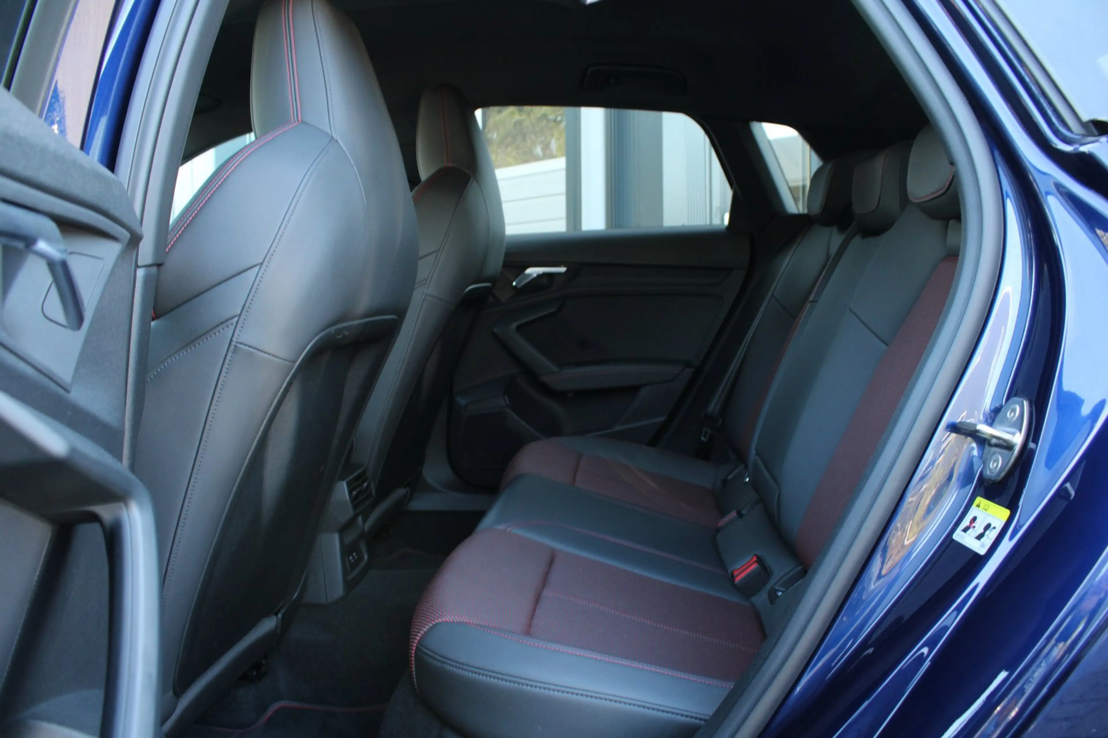 Audi A3 Sportback 45 TFSI e S edition Competition S-Line A — photo 7
