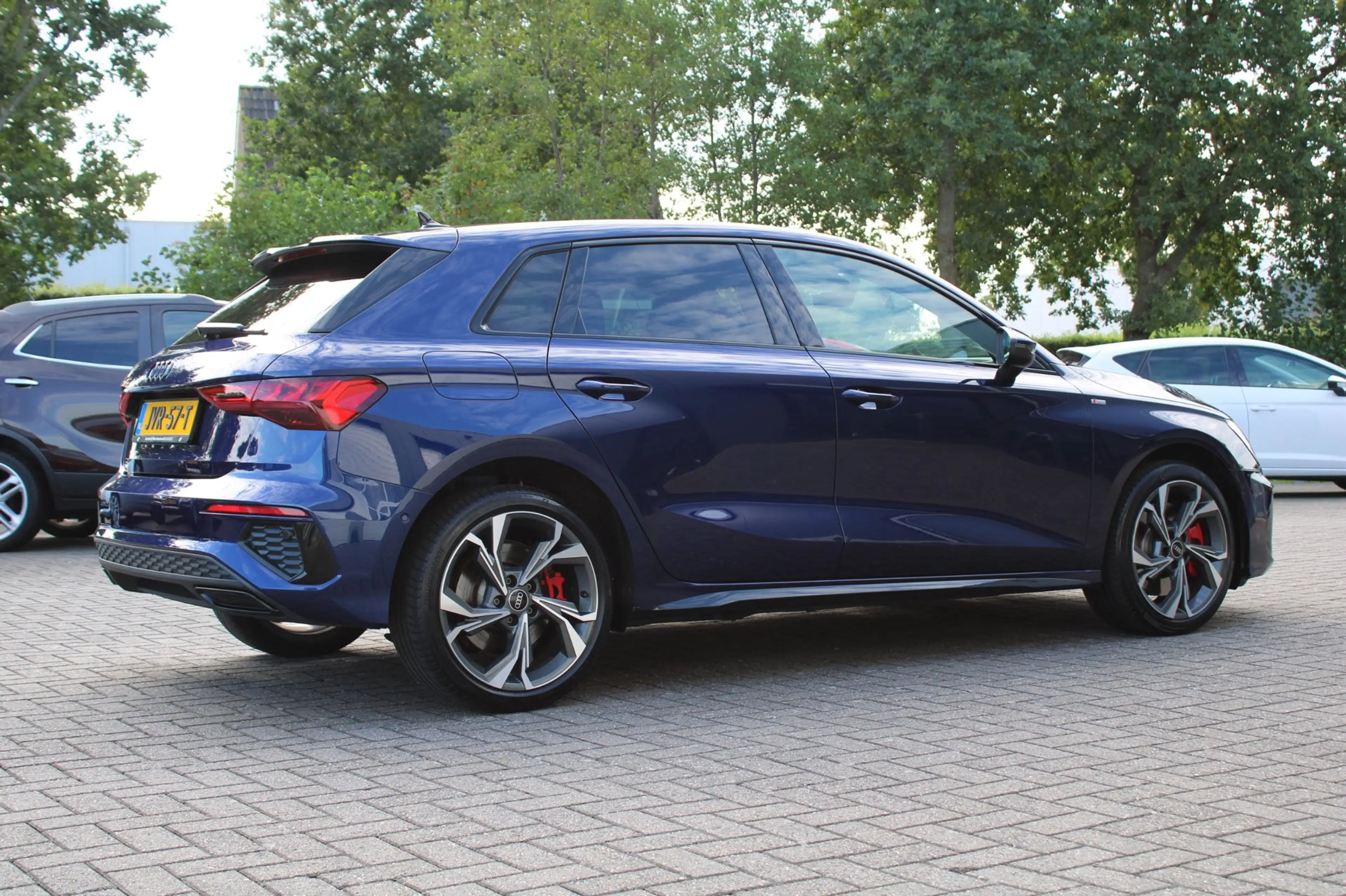 Audi A3 Sportback 45 TFSI e S edition Competition S-Line A — photo 16
