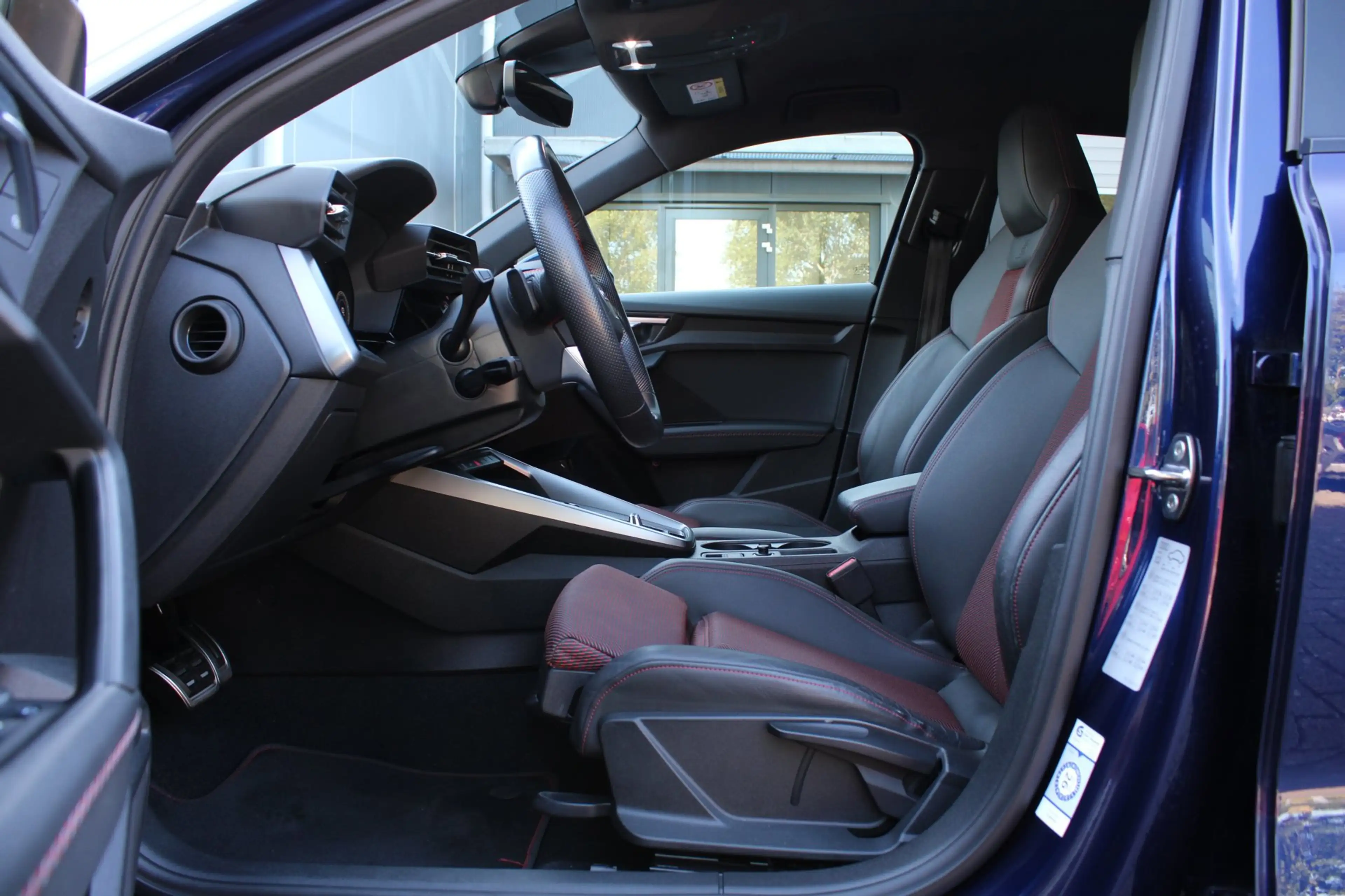 Audi A3 Sportback 45 TFSI e S edition Competition S-Line A — photo 6