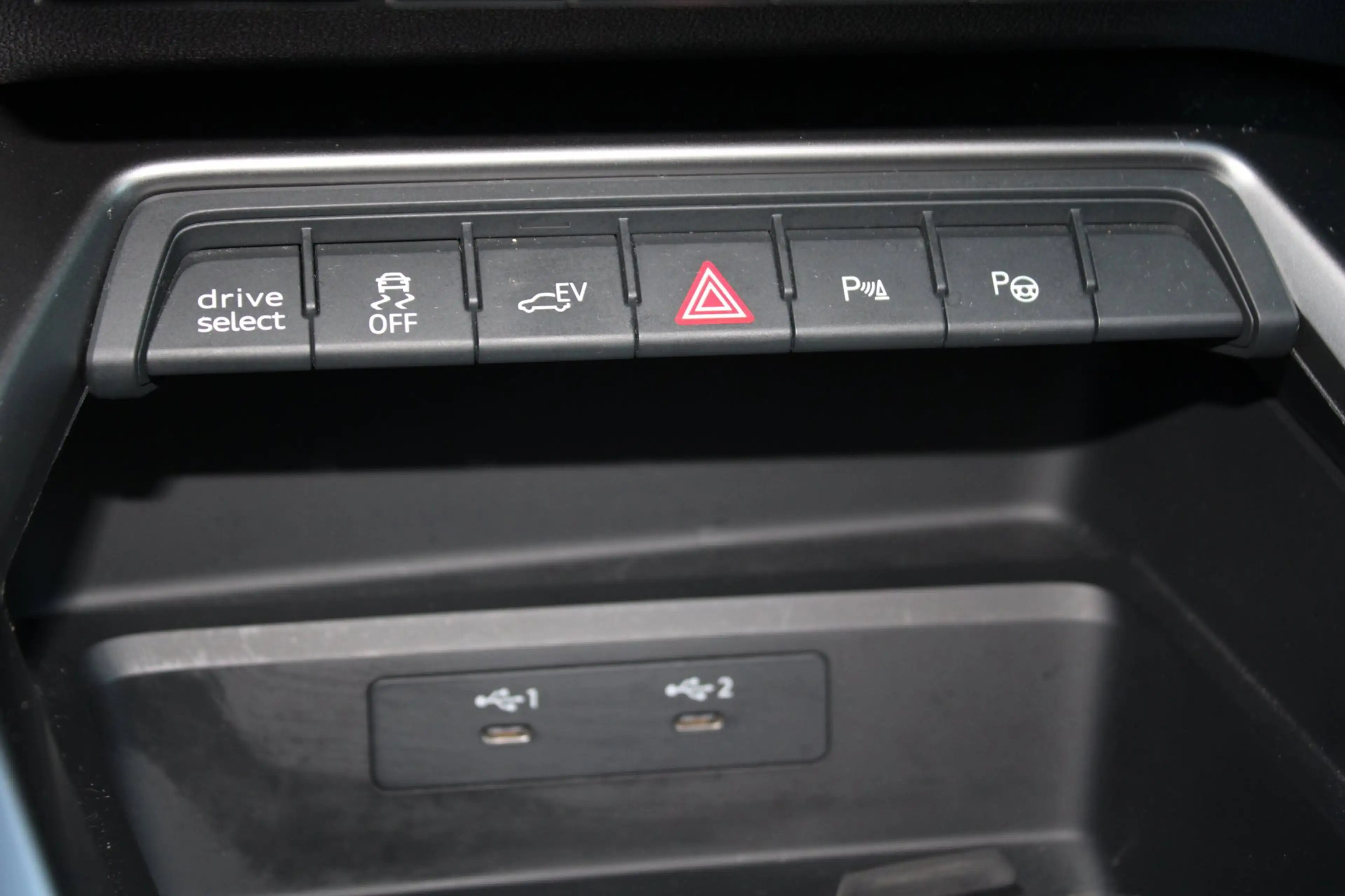 Audi A3 Sportback 45 TFSI e S edition Competition S-Line A — photo 19
