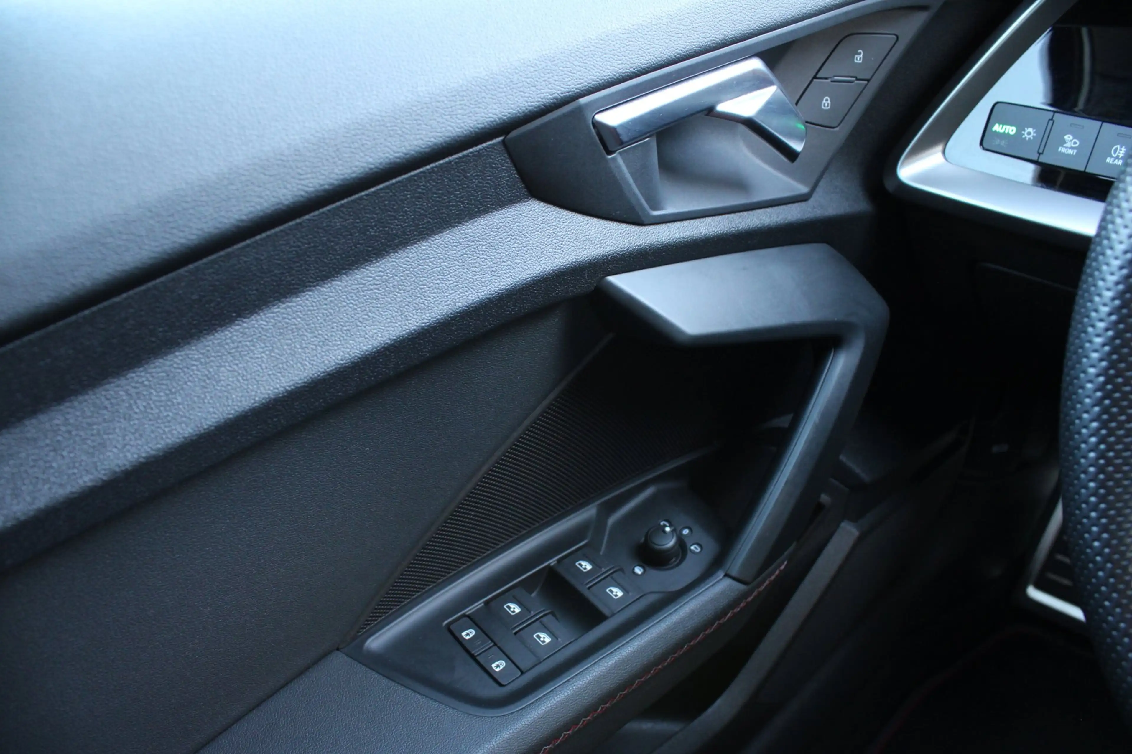 Audi A3 Sportback 45 TFSI e S edition Competition S-Line A — photo 41