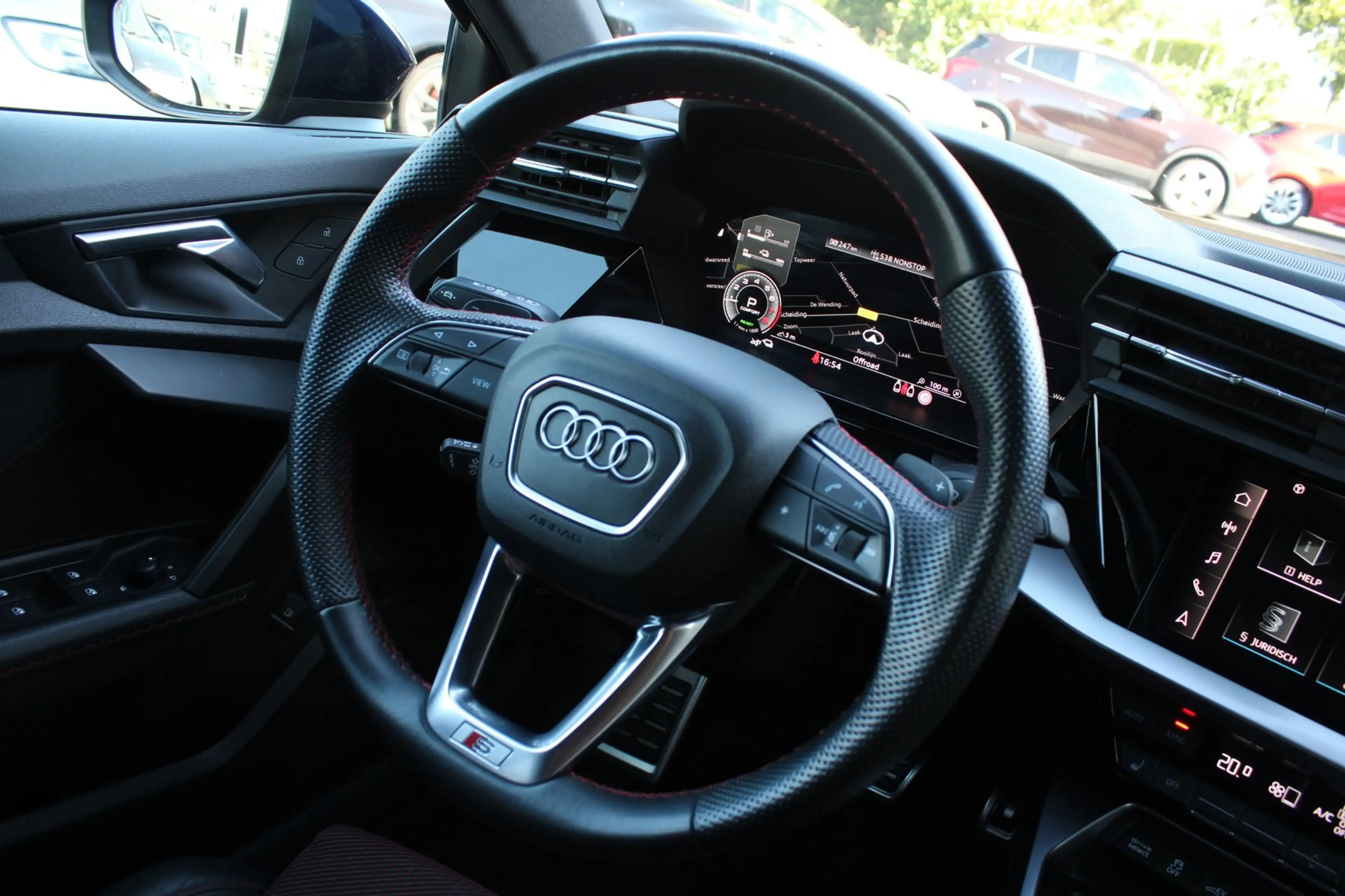Audi A3 Sportback 45 TFSI e S edition Competition S-Line A — photo 40