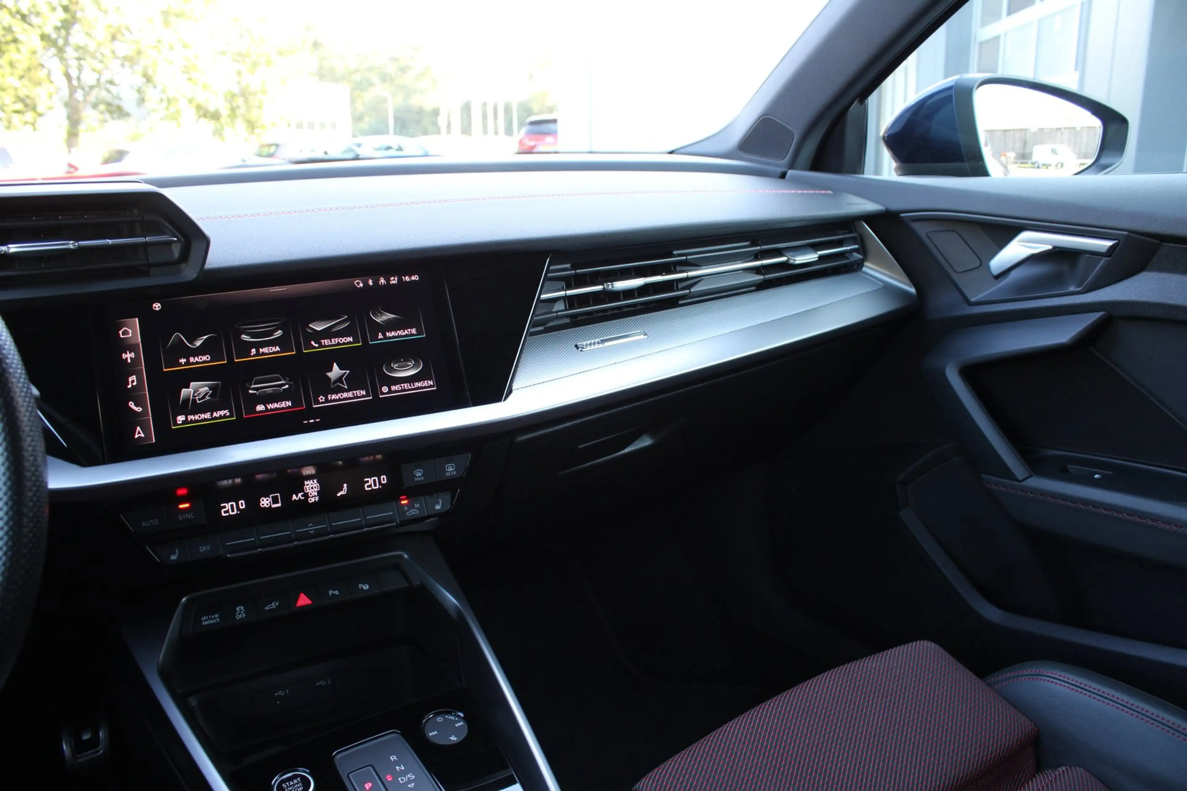 Audi A3 Sportback 45 TFSI e S edition Competition S-Line A — photo 14