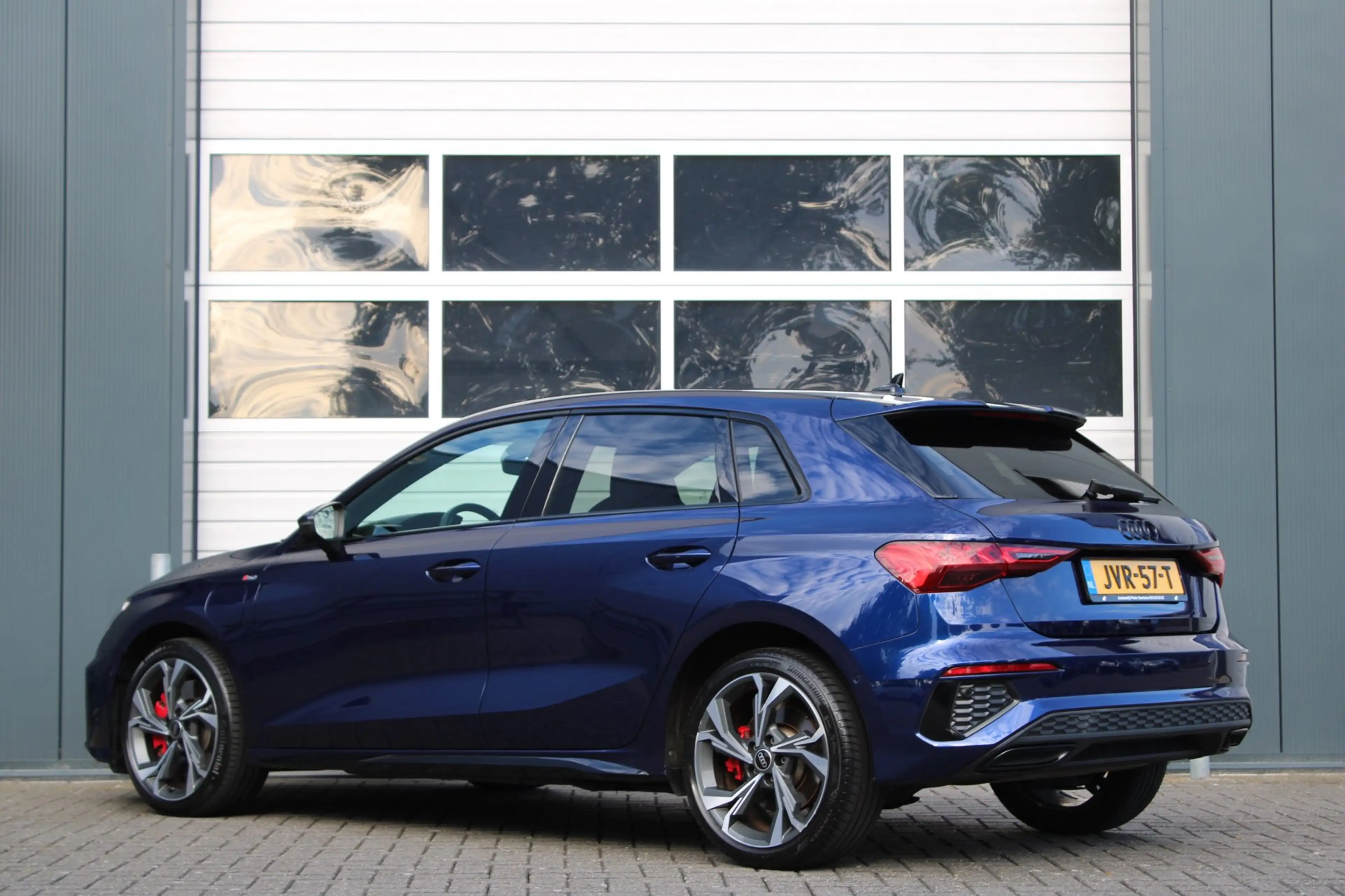 Audi A3 Sportback 45 TFSI e S edition Competition S-Line A — photo 4