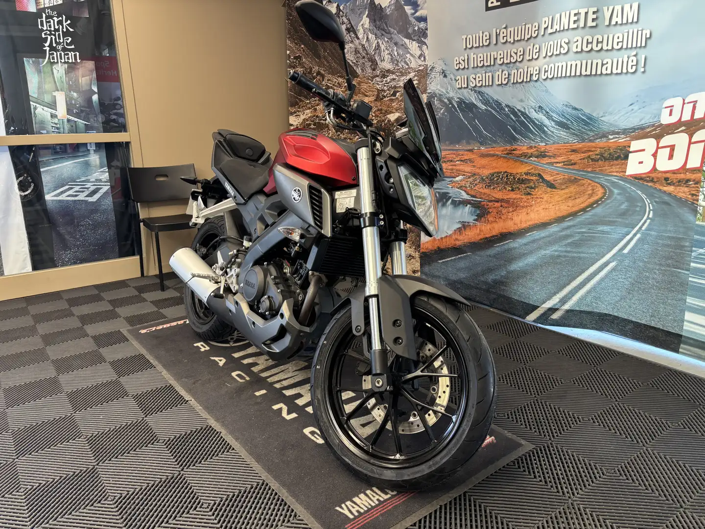 Yamaha MT-125 Rot - 2