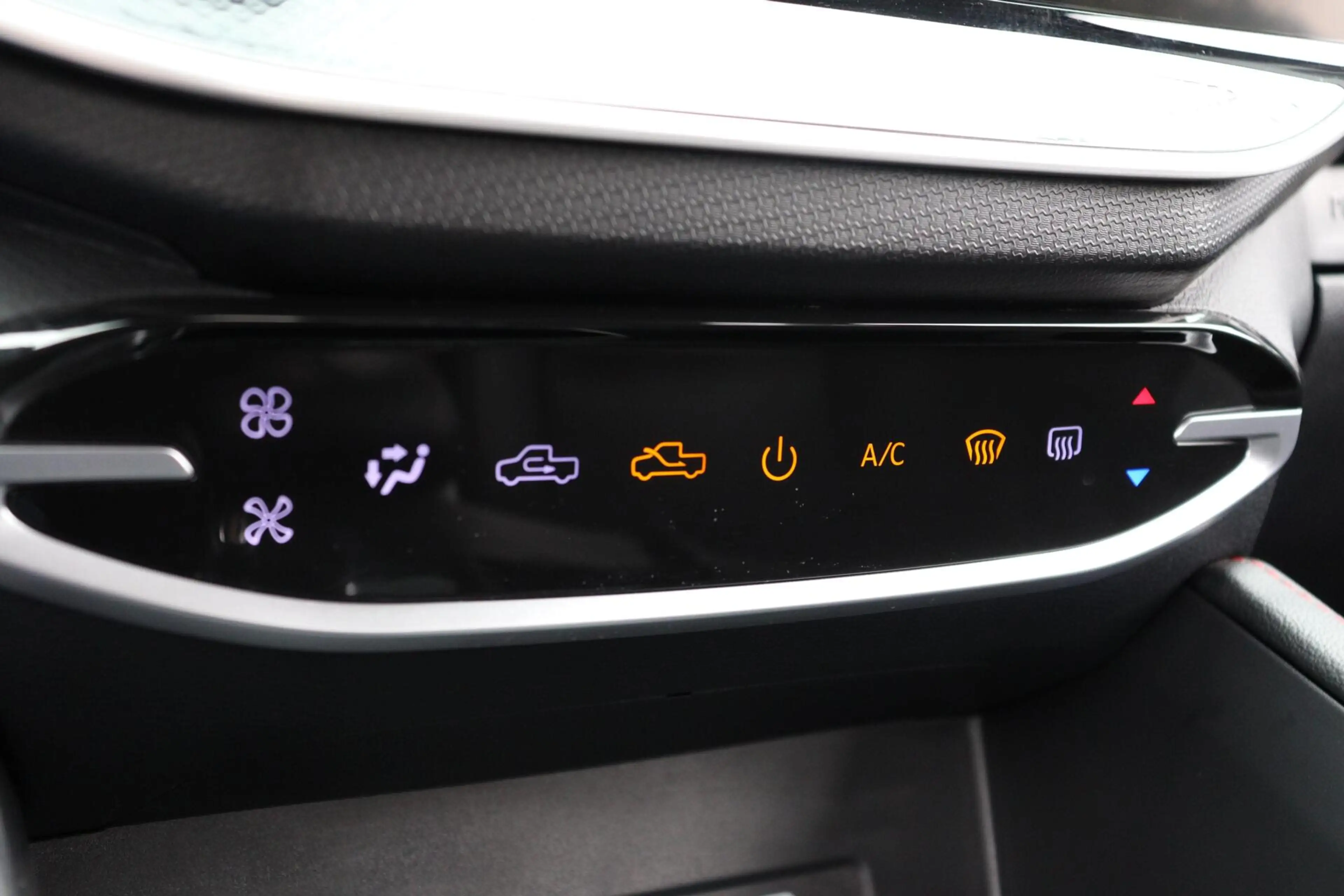 Maxus T90 EV Pick-up 89kWh WLTP 470KM l DUBBEL CABINE l LEDE — photo 21