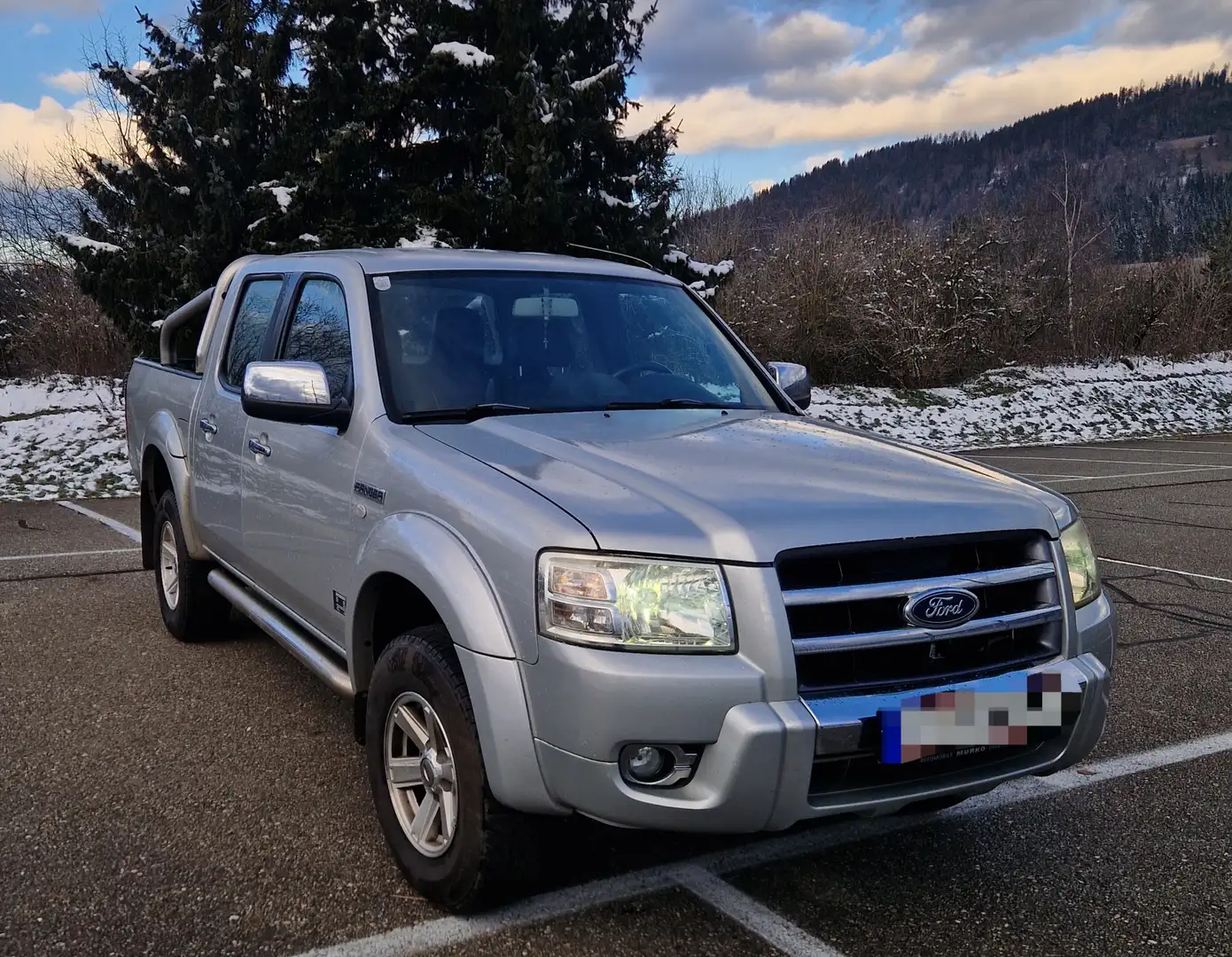 Ford Ranger 2.5 TDCI Silber - 1