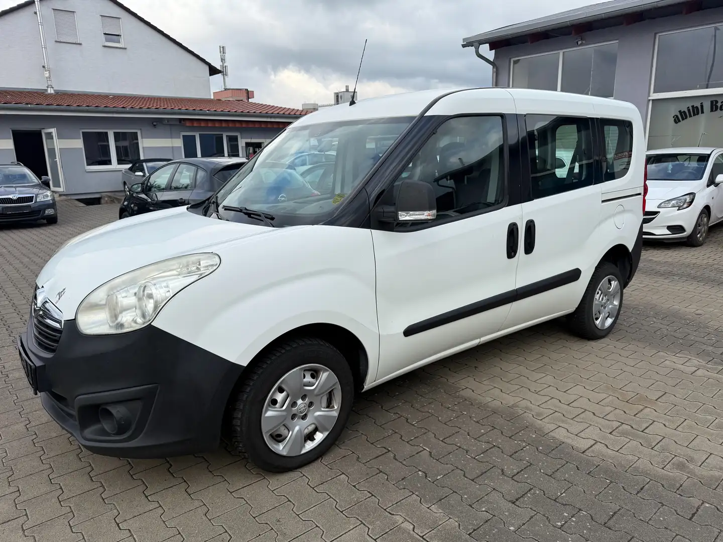 Opel Combo 1.6 CDTI L2H1 Easytronic Bianco - 2