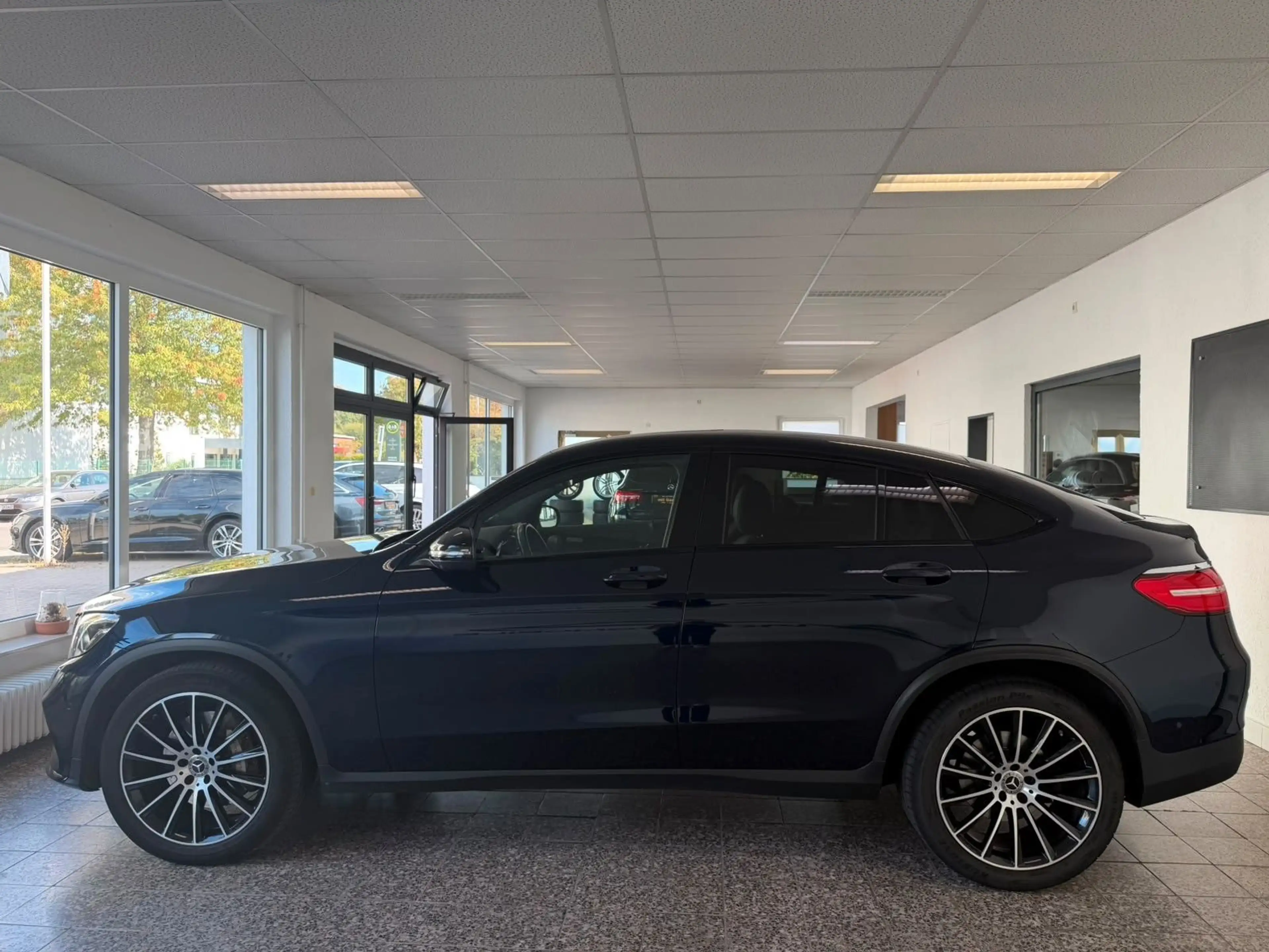 Mercedes-Benz GLC 250 Coupe 4Matic AMG Night Paket S-Dach 360° — photo 4