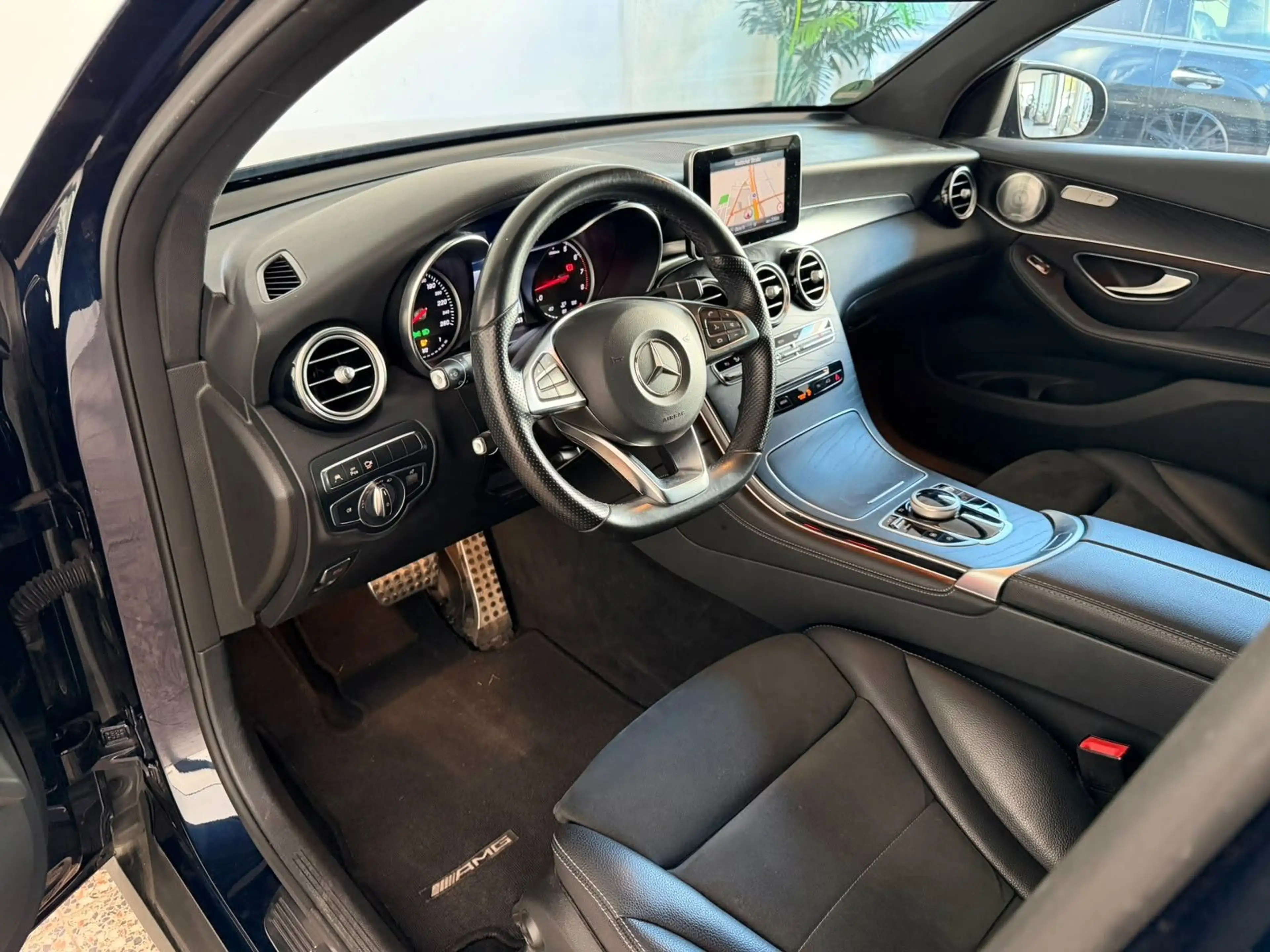 Mercedes-Benz GLC 250 Coupe 4Matic AMG Night Paket S-Dach 360° — photo 14