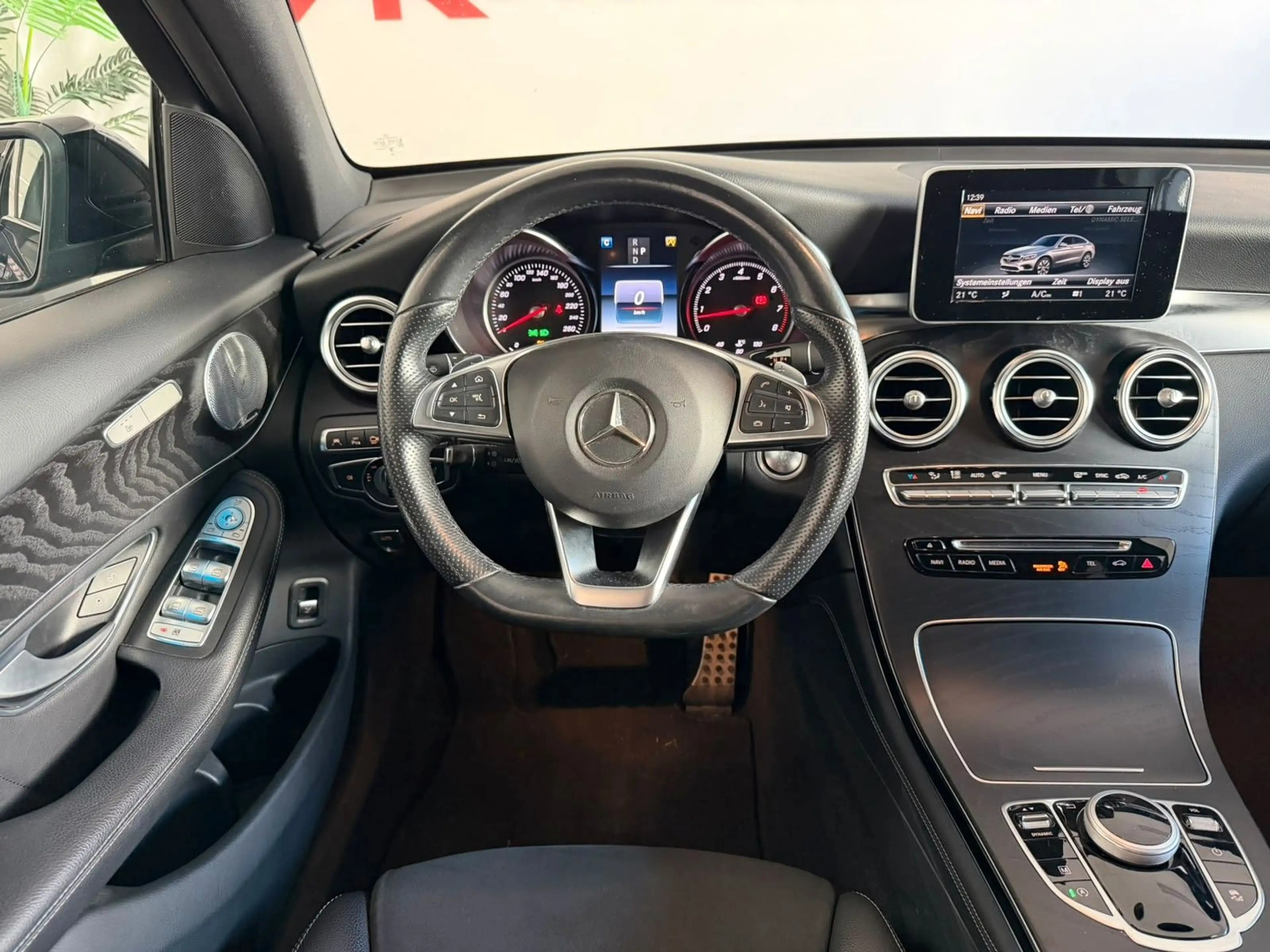 Mercedes-Benz GLC 250 Coupe 4Matic AMG Night Paket S-Dach 360° — photo 15