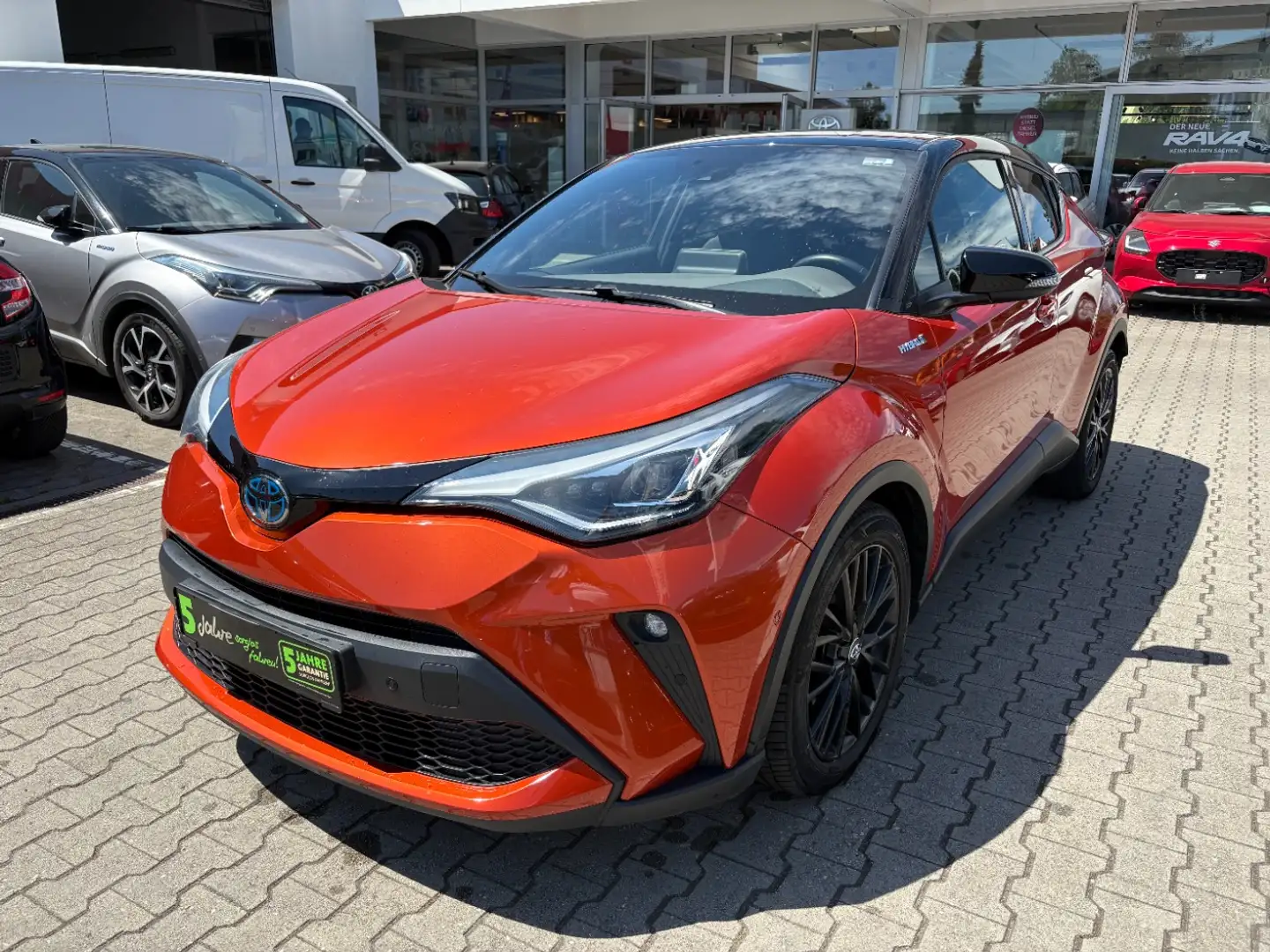 Toyota C-HR 2.0 Hybrid Orange Edition Navi, Kamera, LED Oranje - 2