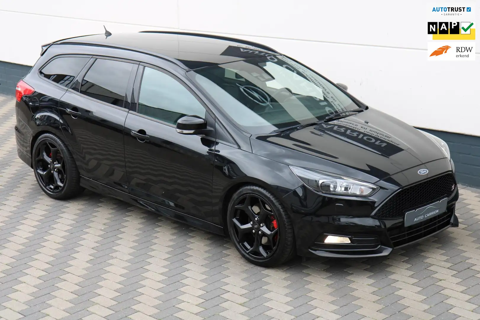 Ford Focus Wagon 2.0 ST 250 PK zeer luxe en schadevrij uniek Negro - 1