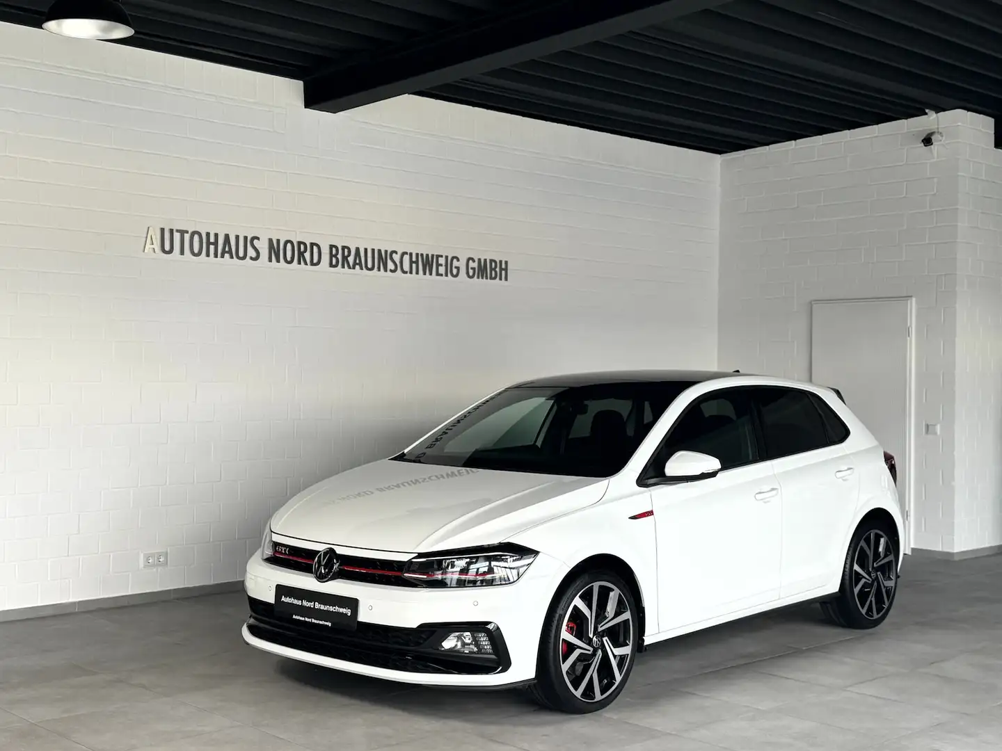 Volkswagen Polo GTI 2.0 TSI DSG*Digital Cockpit*Pano*Beats* Weiß - 1
