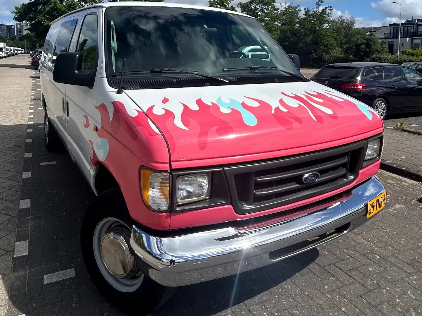 Ford Econoline Econoline undefined White - 1