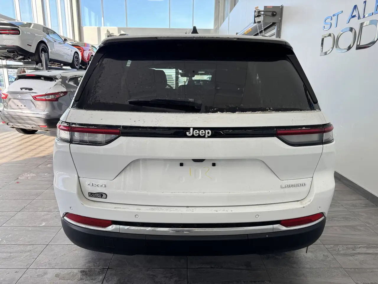 Jeep Grand Cherokee снимка Jeep Grand Cherokee