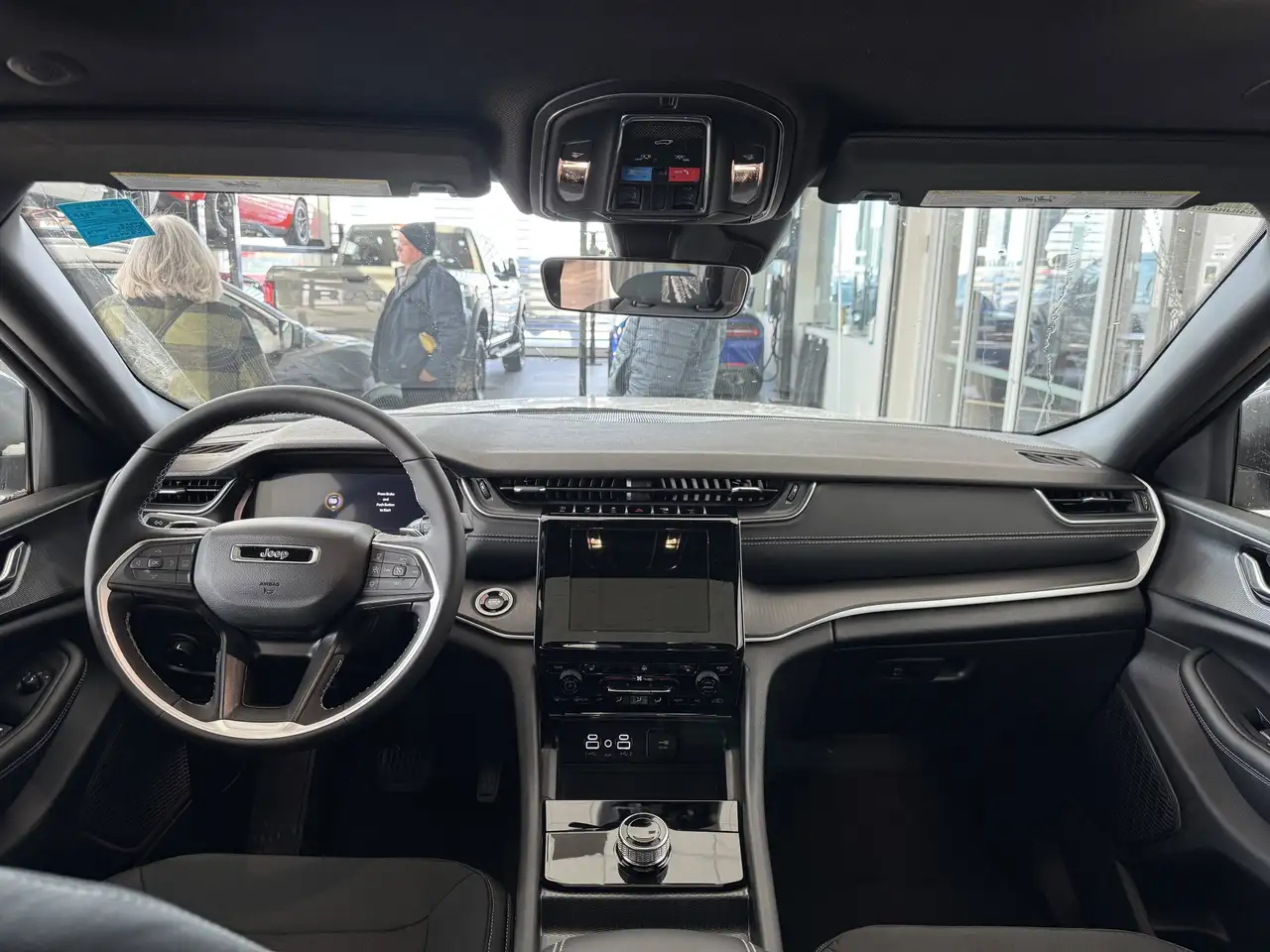 Jeep Grand Cherokee снимка Jeep Grand Cherokee