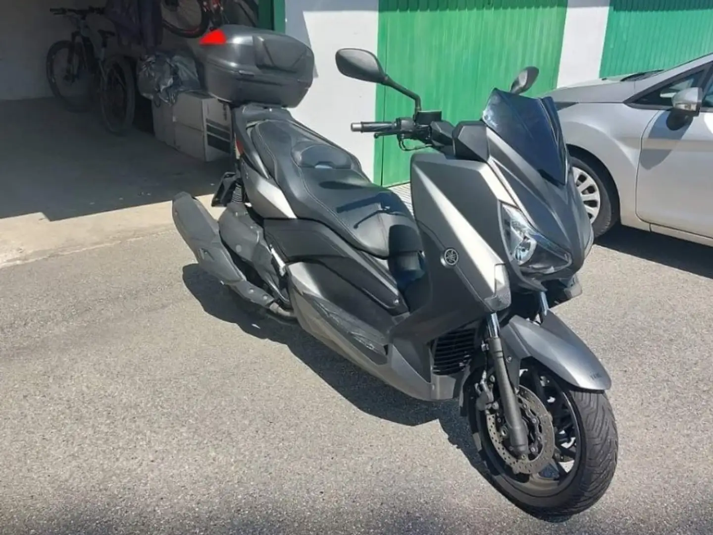 Yamaha X-Max 400 Noir - 2