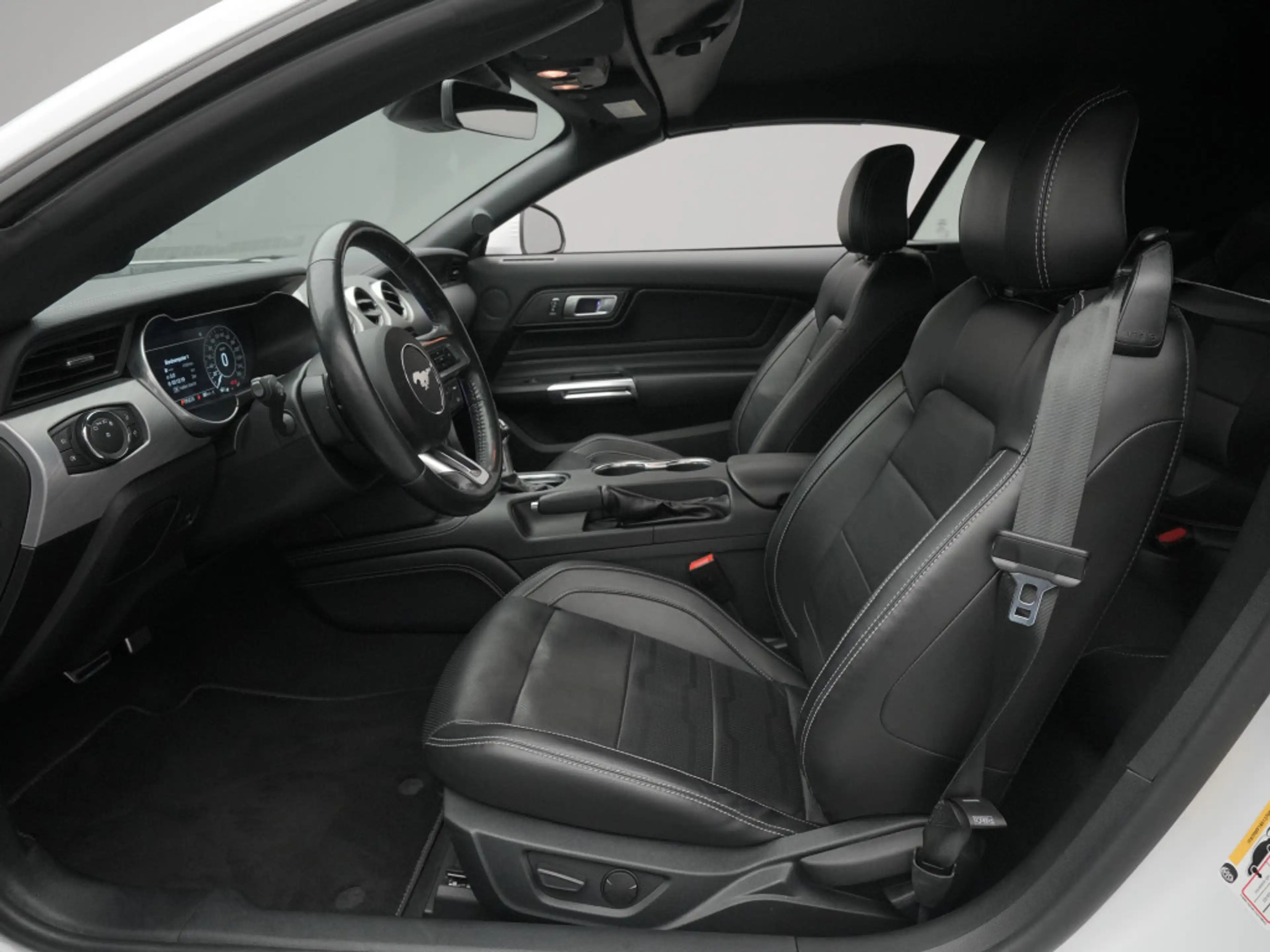Ford Mustang GT Cabrio V8 450PS Aut./Premium-P2/Navi — photo 9
