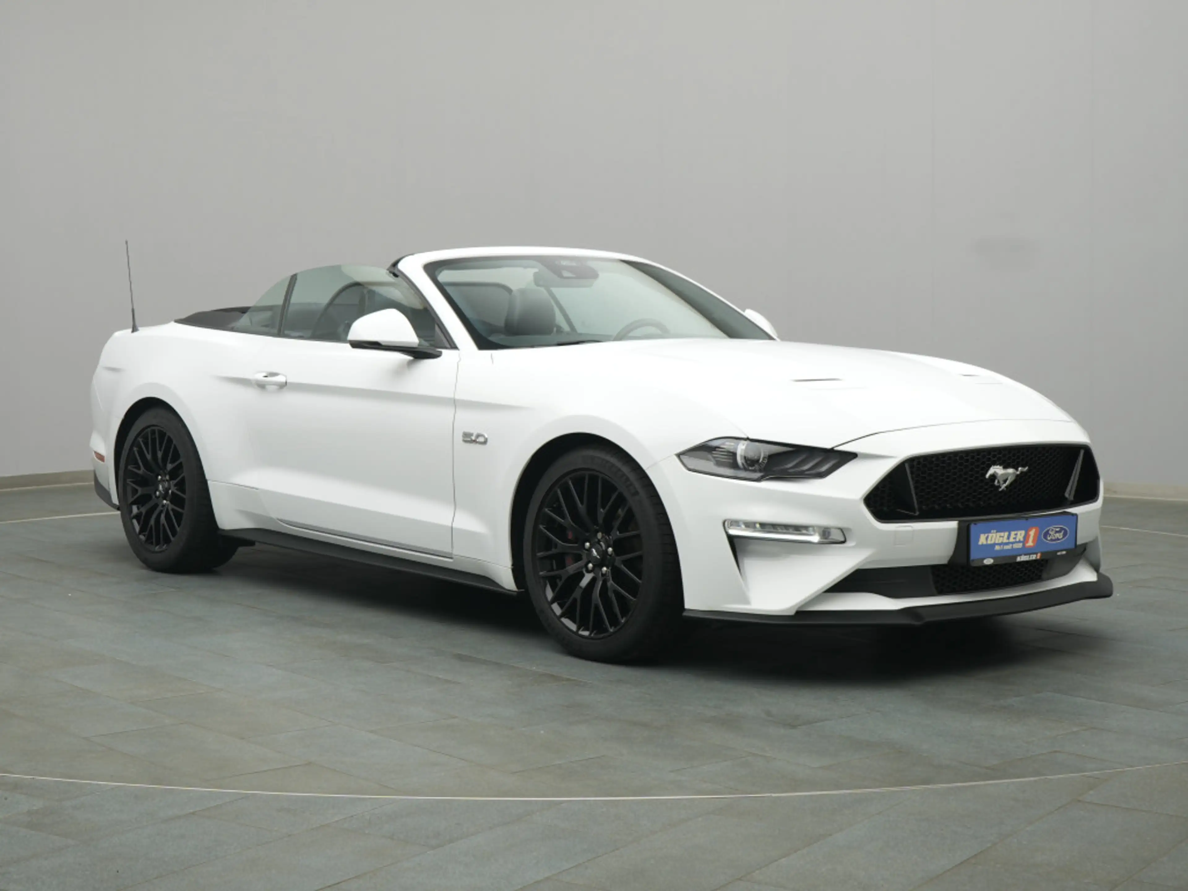Ford Mustang GT Cabrio V8 450PS Aut./Premium-P2/Navi — photo 5