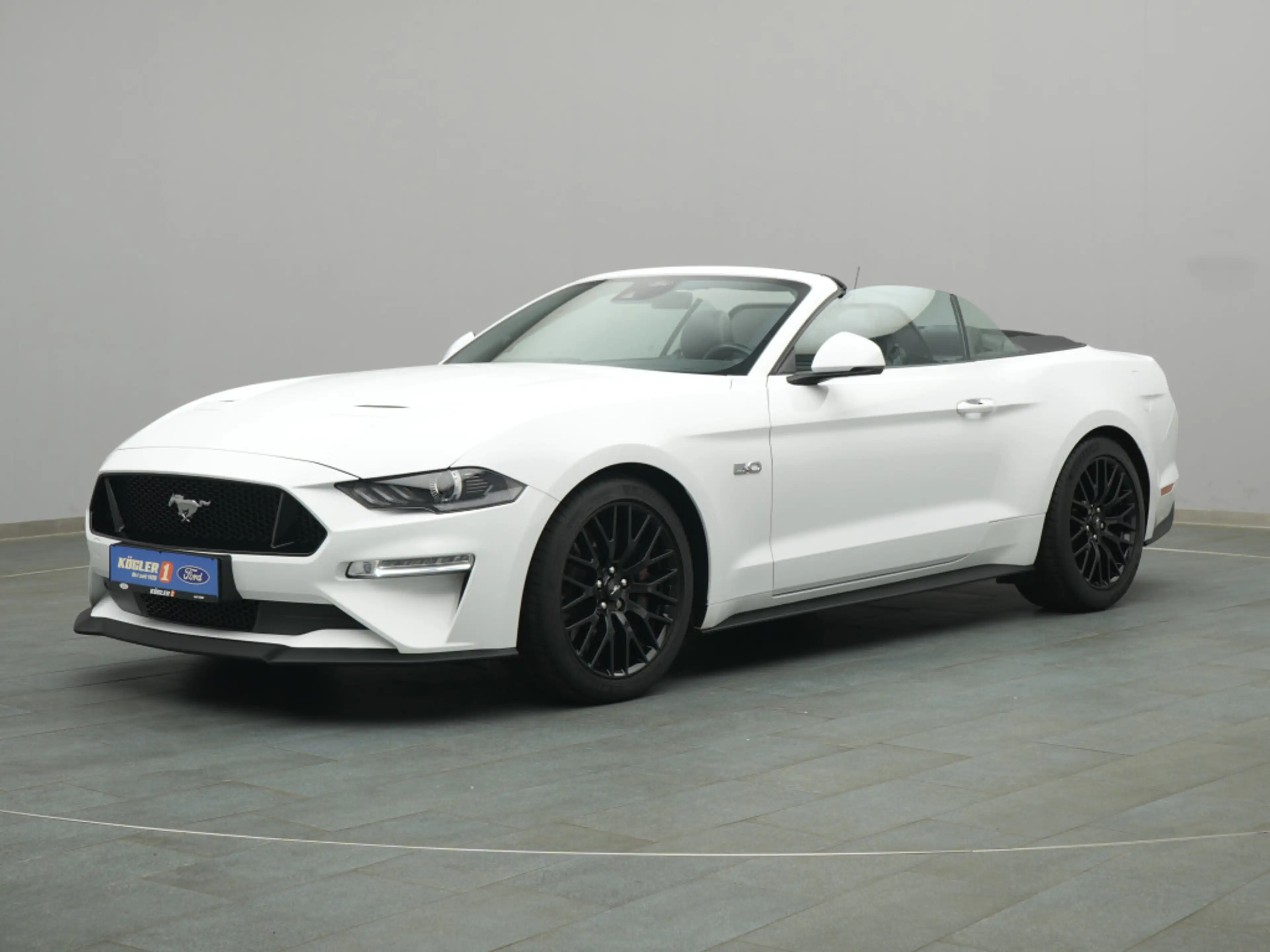 Ford Mustang GT Cabrio V8 450PS Aut./Premium-P2/Navi — photo 2