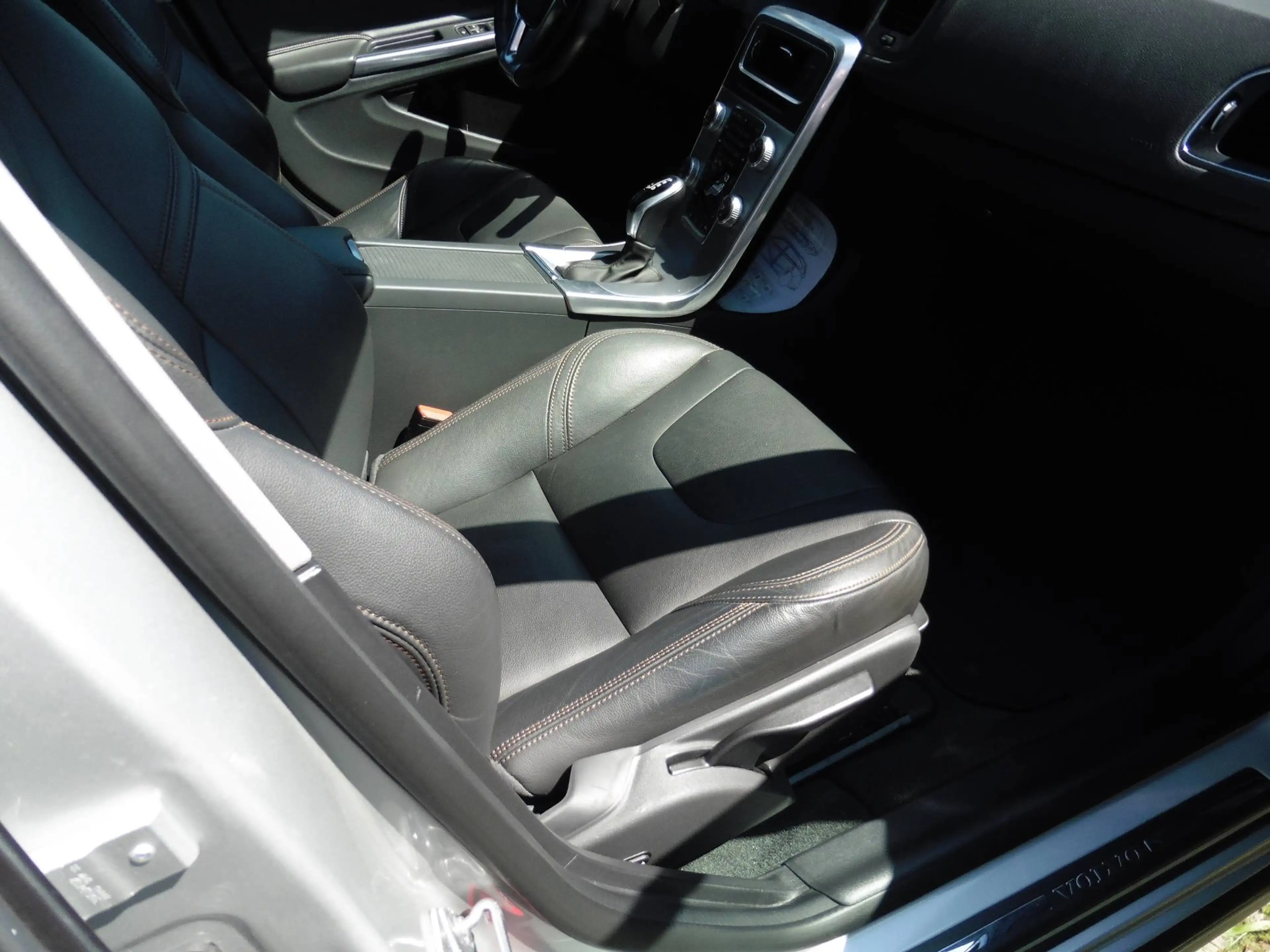 Volvo V60 Cross Country Pro AWD, AHK — photo 12