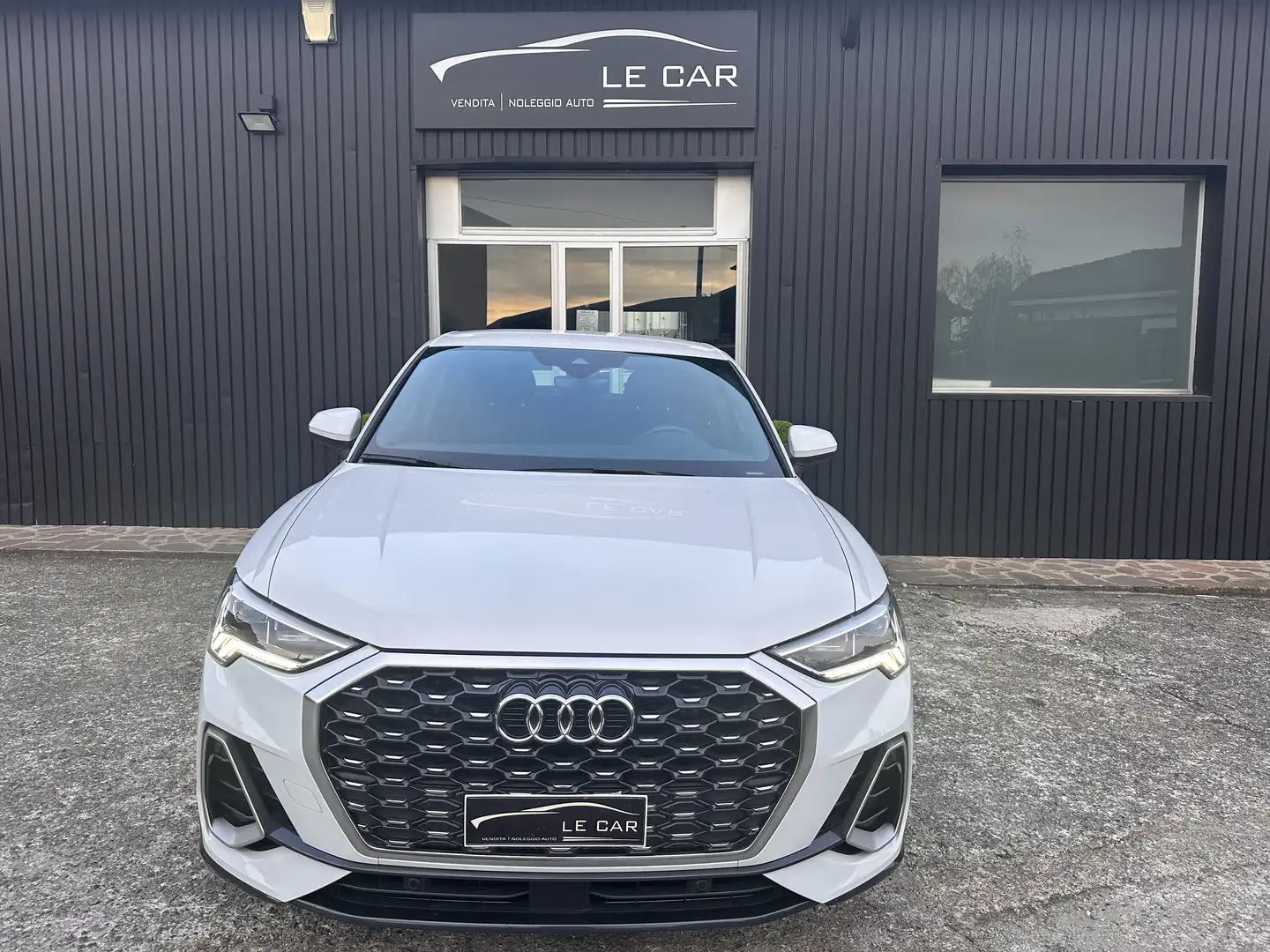 Audi Q3 35 2.0 tdi S line edition s-tronic Blanc - 2