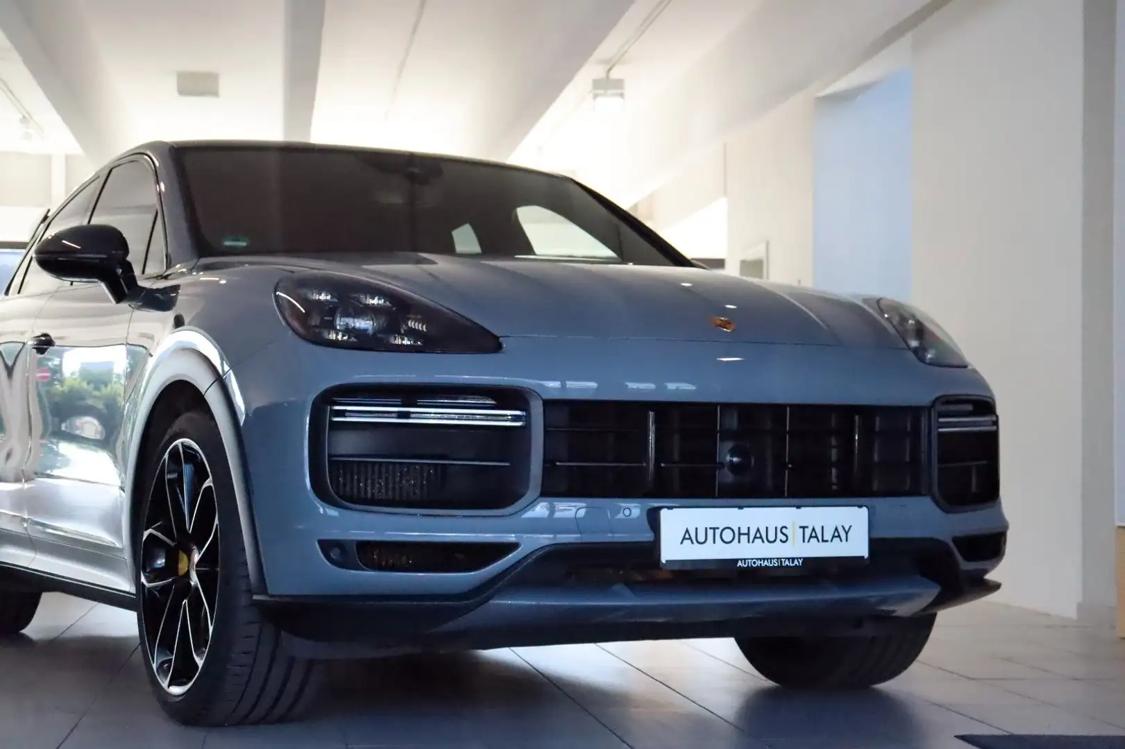 Porsche Cayenne Coupe Turbo GT Bose/Pano/Carbon/Keramik Grau - 2