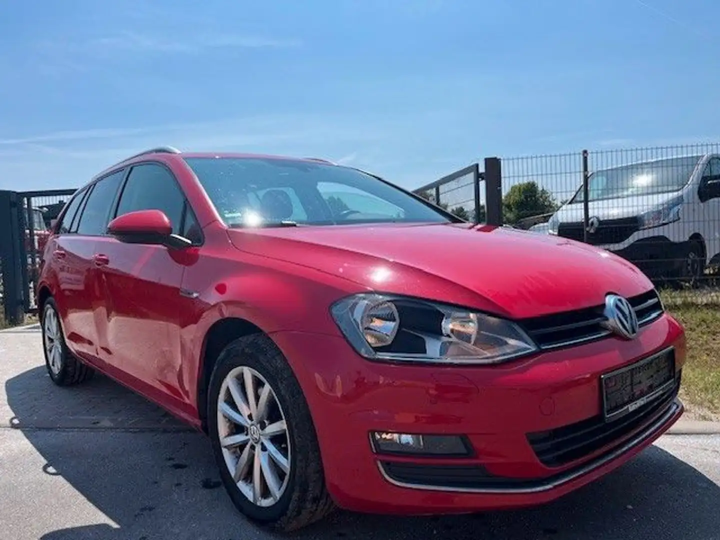 Volkswagen Golf VII Variant Lounge BMT/Bitte Text lesen Rojo - 2