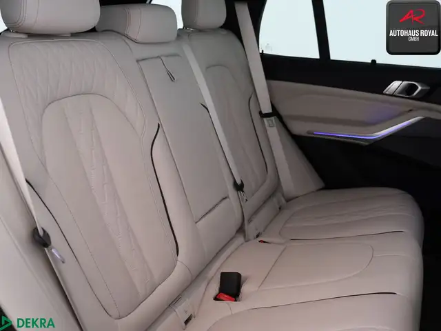 BMW X5 view 13