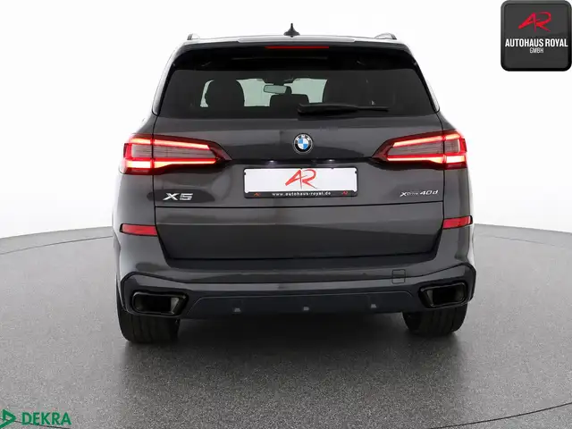 BMW X5 view 4
