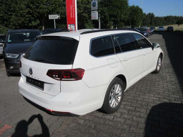 Volkswagen Passat Variant Business 2.0 TDI DSG NAVI AHK LED ALU APS GJR KLIMA