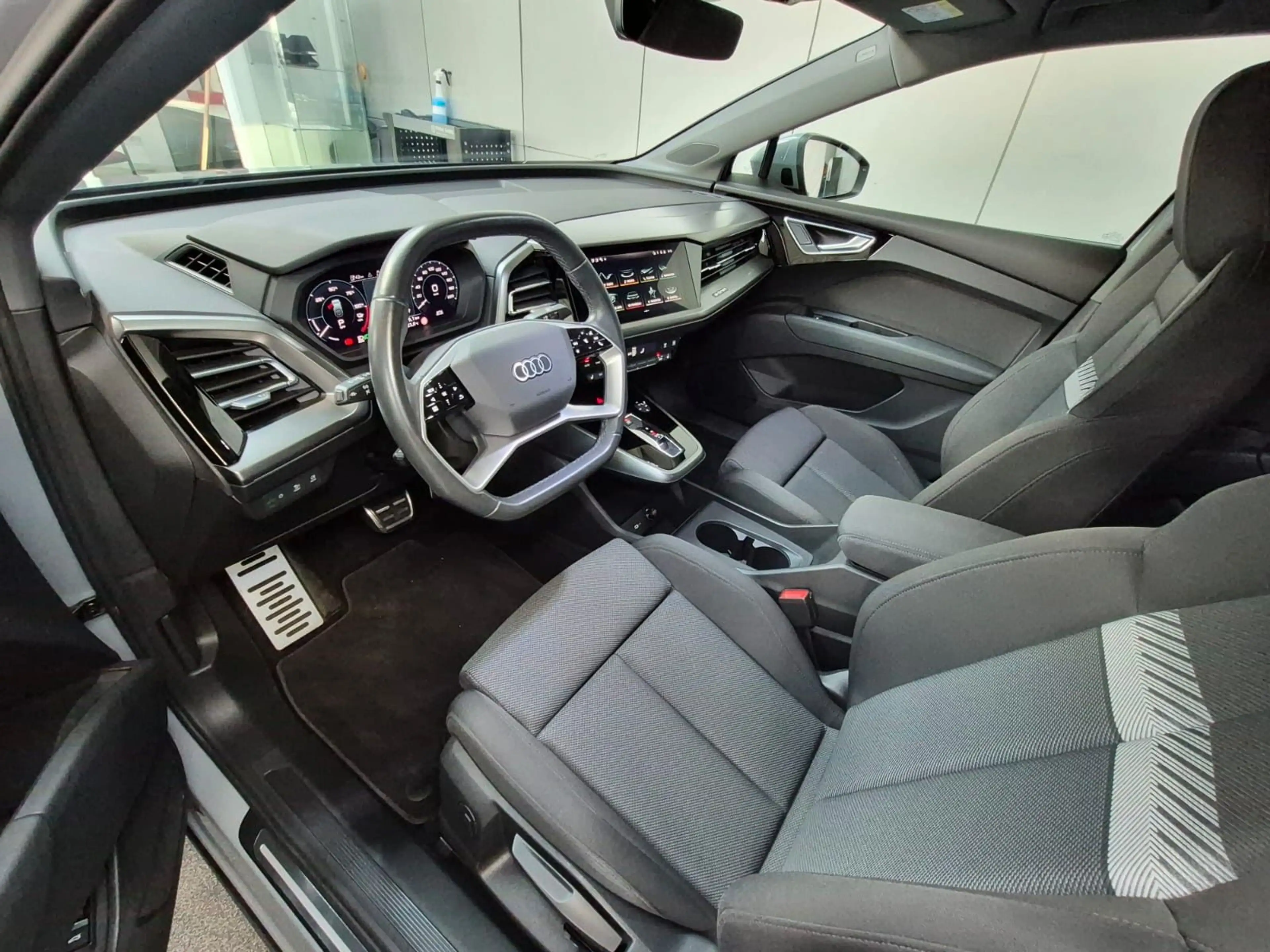 Audi Q4 e-tron 55kWh Sportback 35 Wärmepump Kamera — photo 10