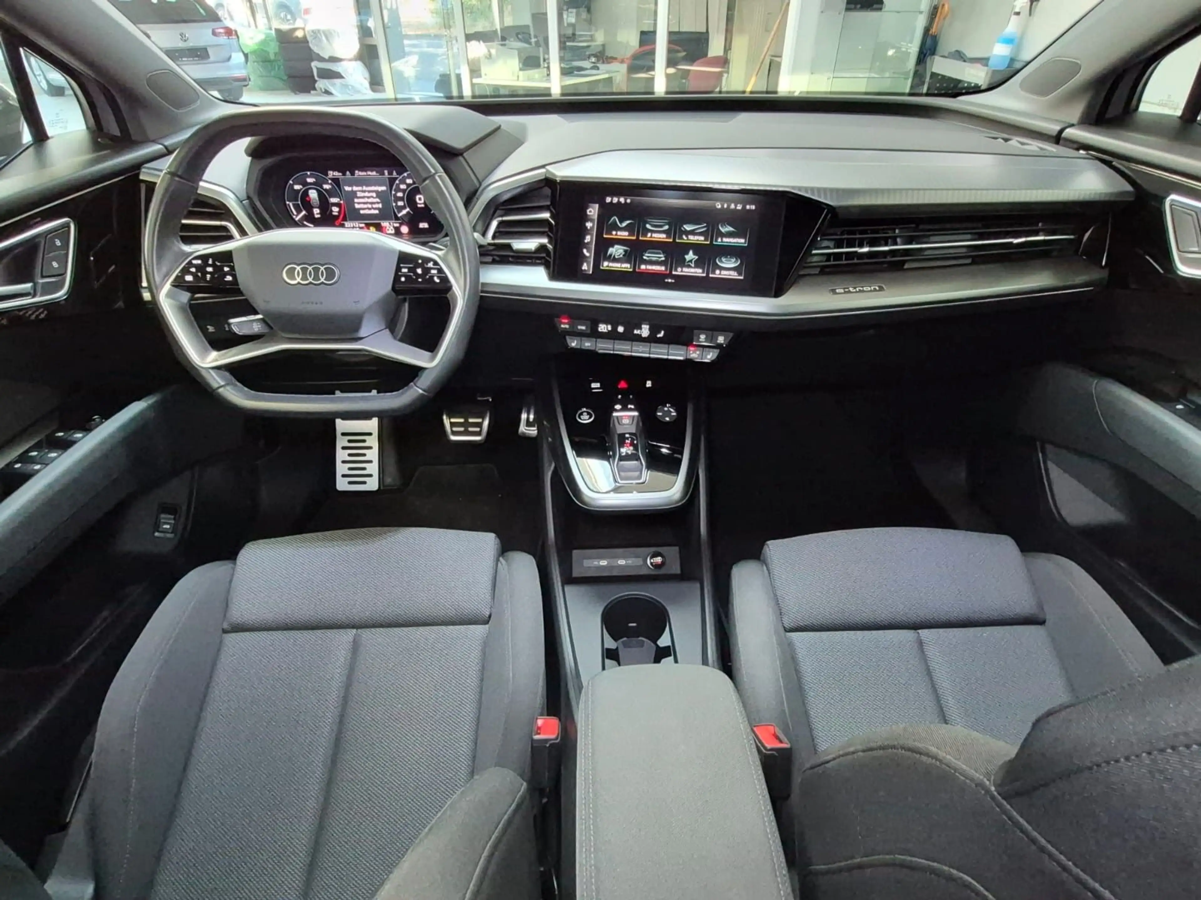 Audi Q4 e-tron 55kWh Sportback 35 Wärmepump Kamera — photo 12