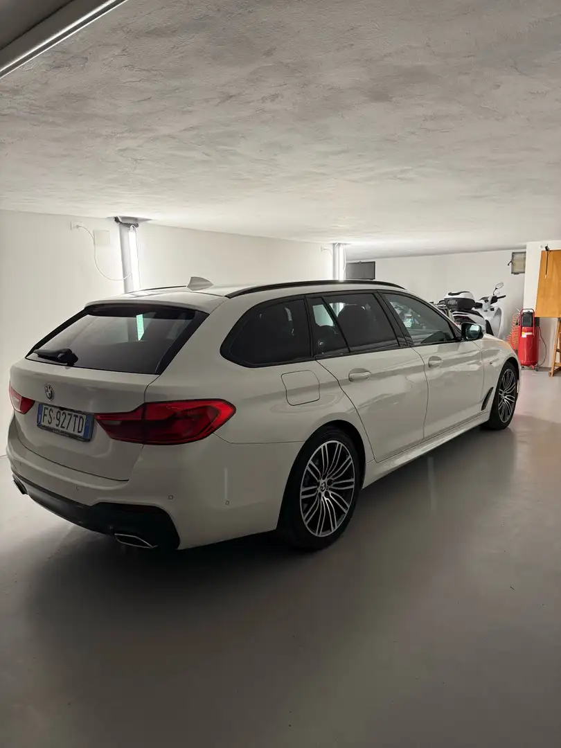 BMW 520 520d Touring xdrive Msport auto Bianco - 2