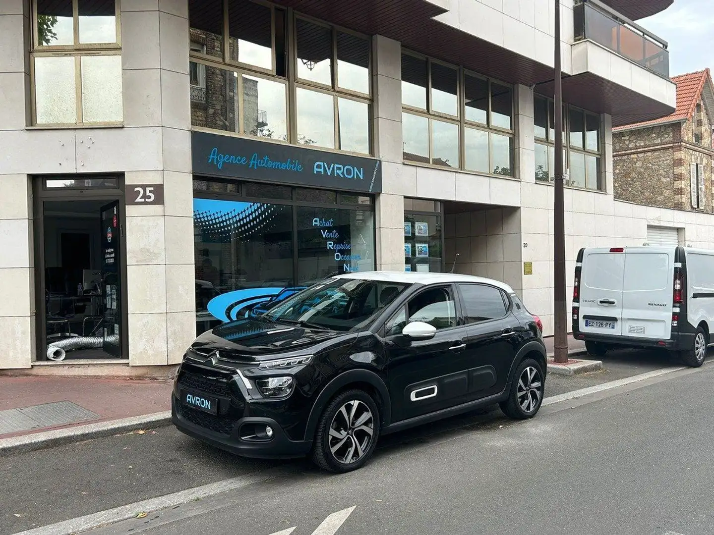 Citroen C3 III (2) 1.2 83 S&S SHINE PACK Noir - 1