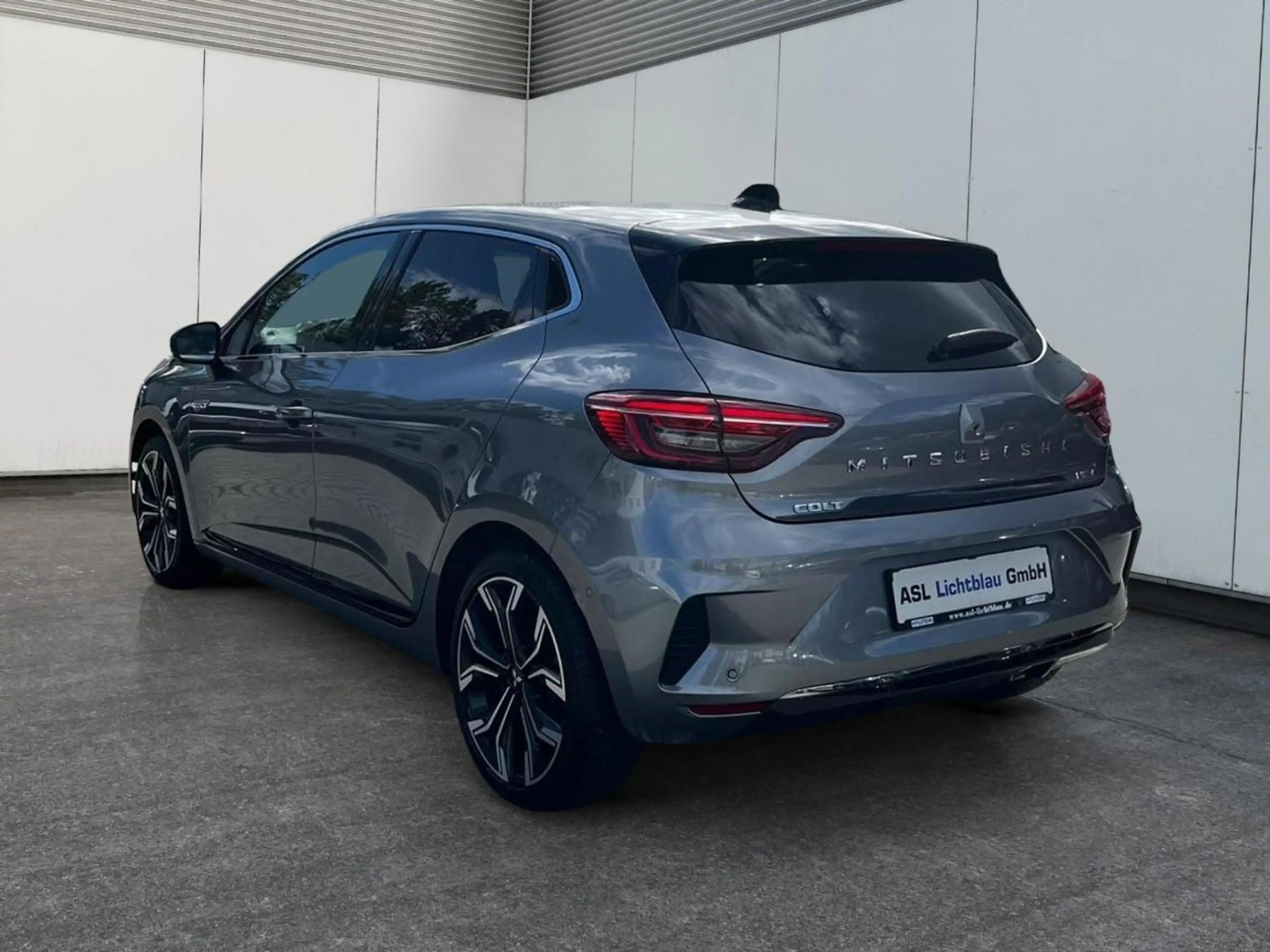 Mitsubishi Colt 1.6 Hybrid Top Hybrid — photo 7
