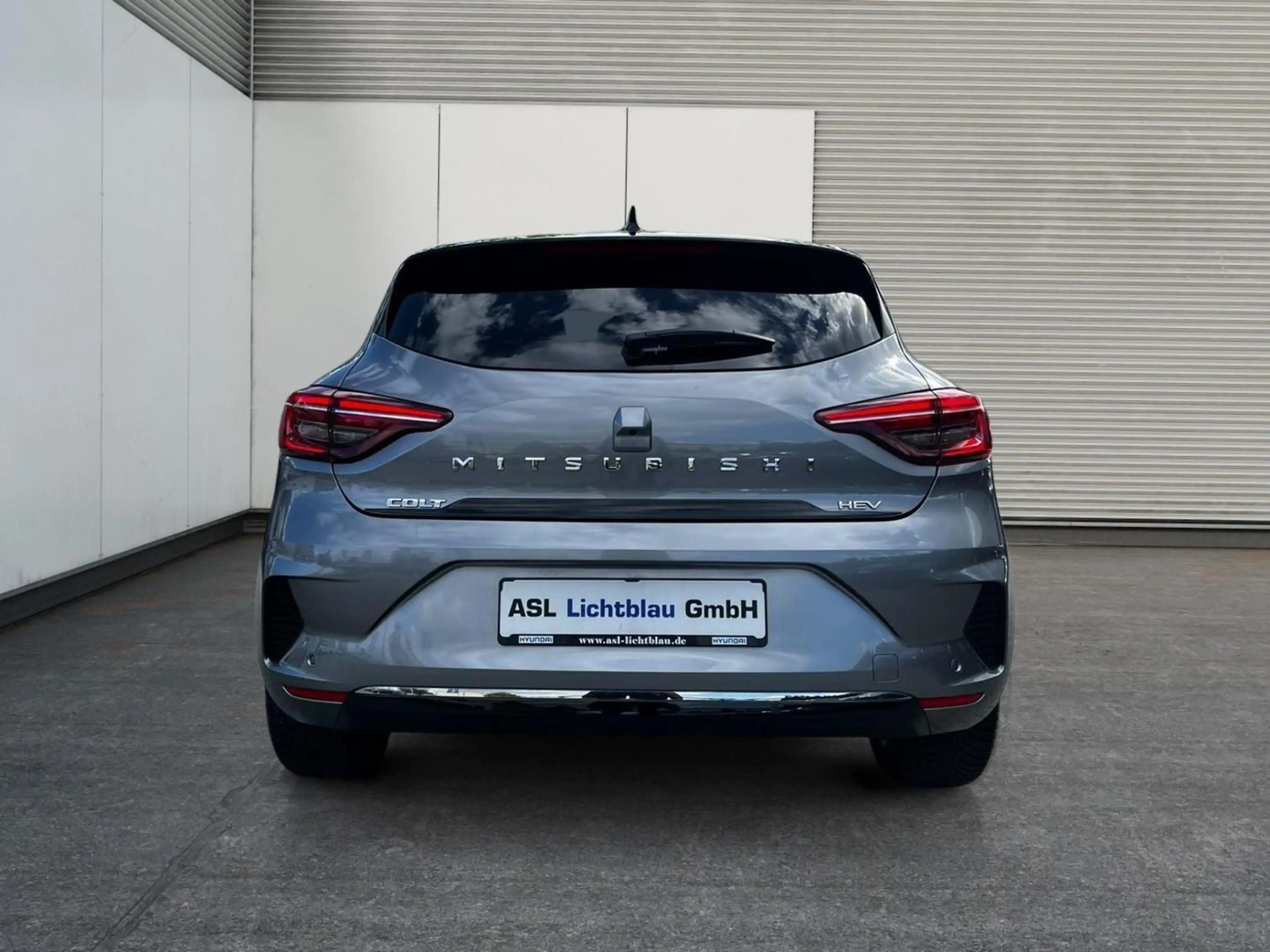 Mitsubishi Colt 1.6 Hybrid Top Hybrid — photo 6