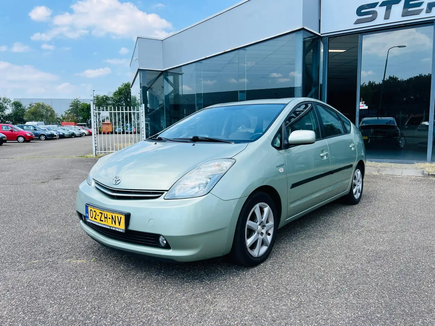Toyota Prius 1.5 VVT-i Business Edition, €300 KORTING, 1Est eig Green - 2