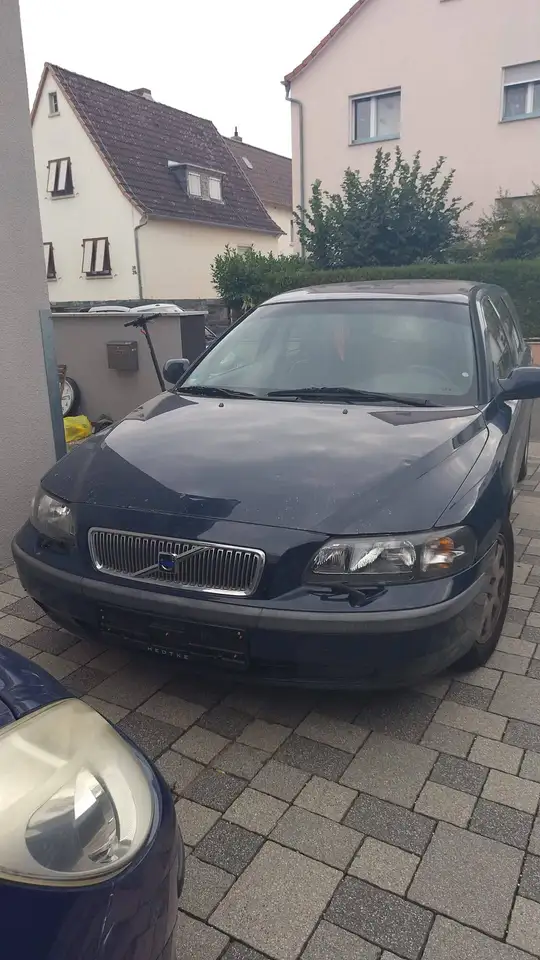 Volvo V70 2.4, foto 1