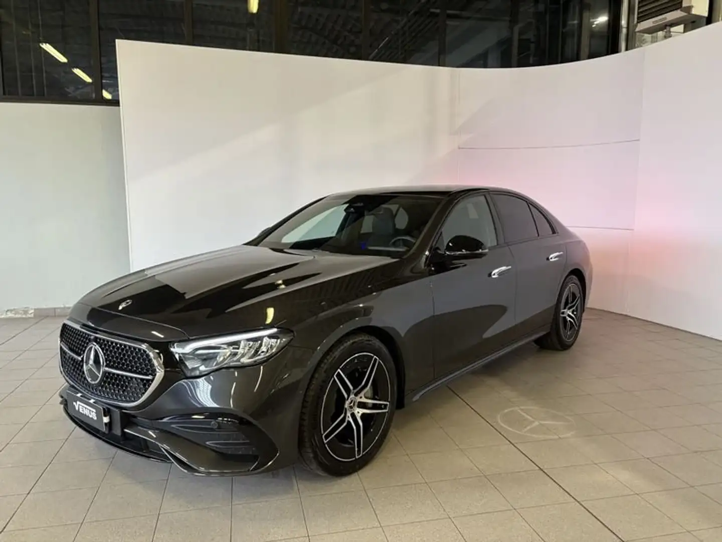 Mercedes-Benz E 220 E 220 d AMG Line Premium auto Grigio - 2