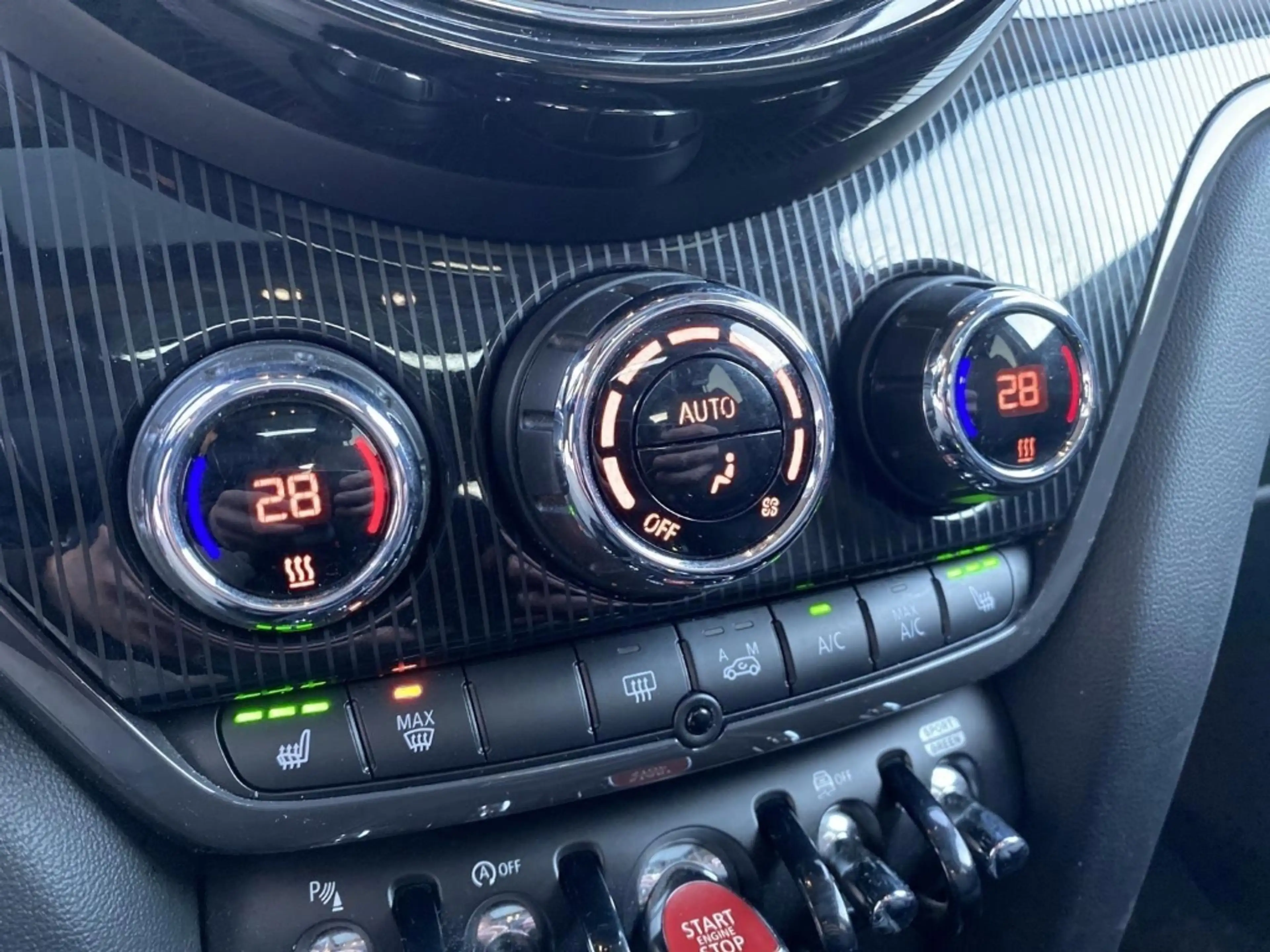 MINI Cooper S Countryman ALL4 Pano LED Navi RÜK Mehrzonenklima 2-Zonen-Klim — photo 12