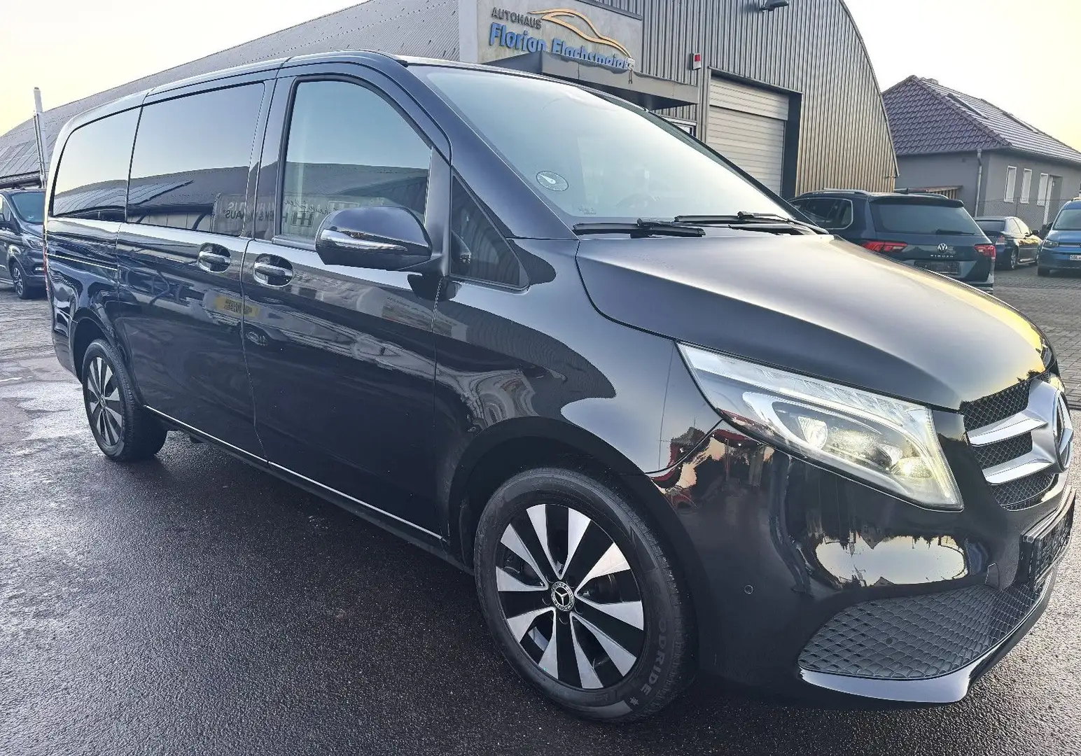 Mercedes-Benz V 250 d lang Schwarz - 1