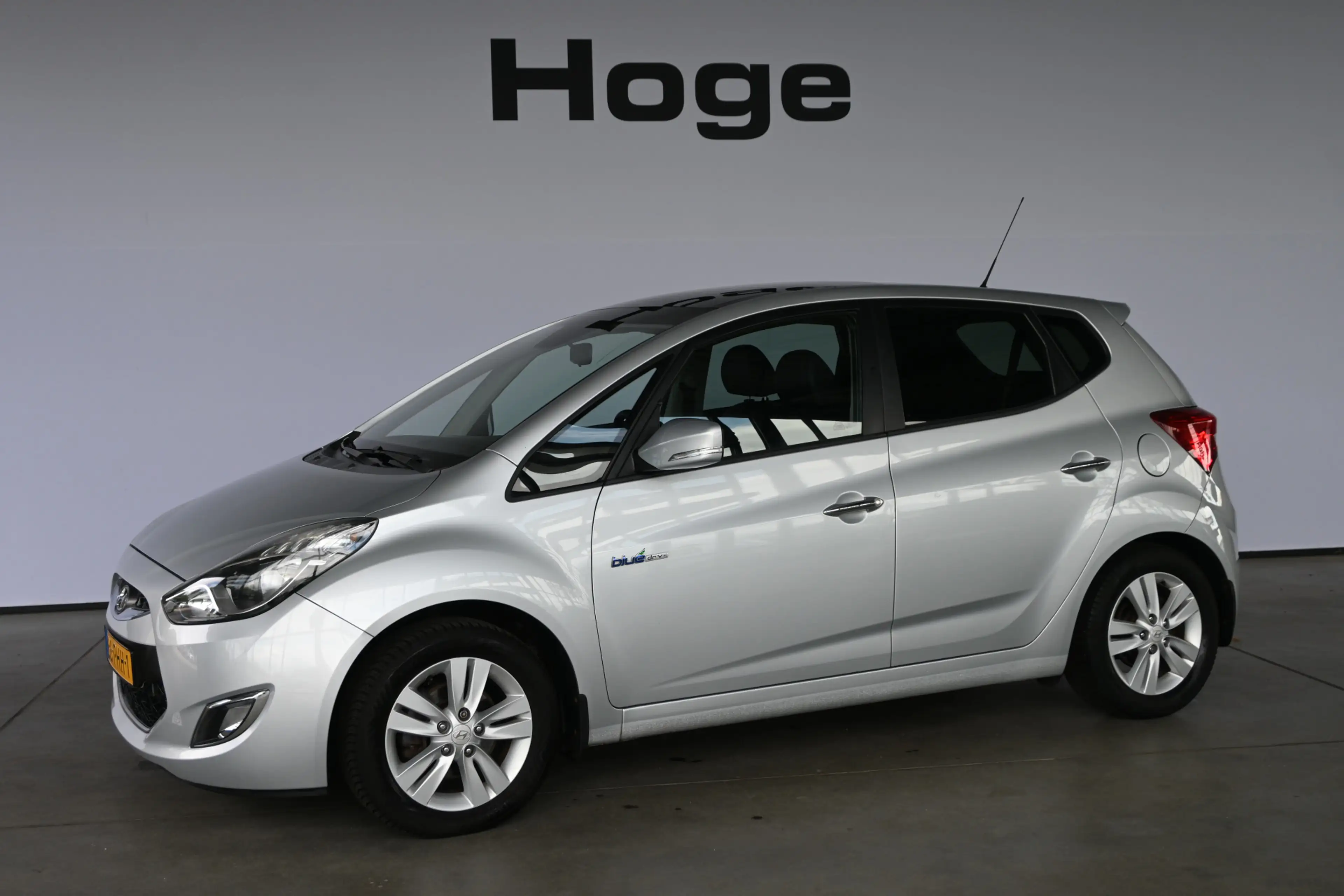 Hyundai iX20 1.4i i-Catcher Clima Navigatie Schuifdak Trekhaak — photo 4