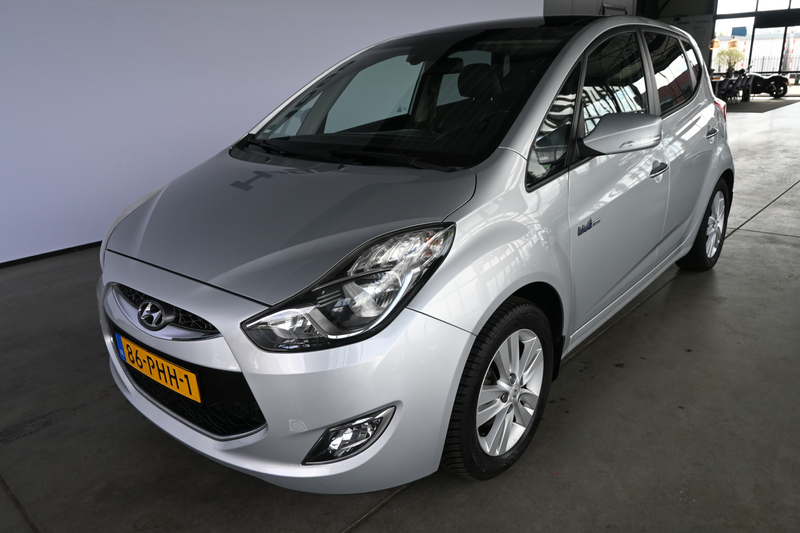 Hyundai iX20 1.4i i-Catcher Clima Navigatie Schuifdak Trekhaak — photo 11