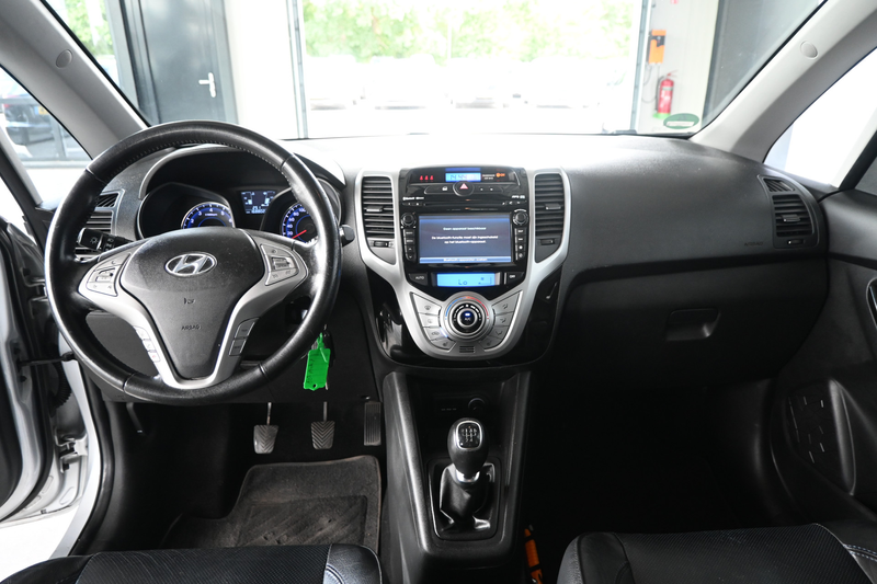 Hyundai iX20 1.4i i-Catcher Clima Navigatie Schuifdak Trekhaak — photo 2