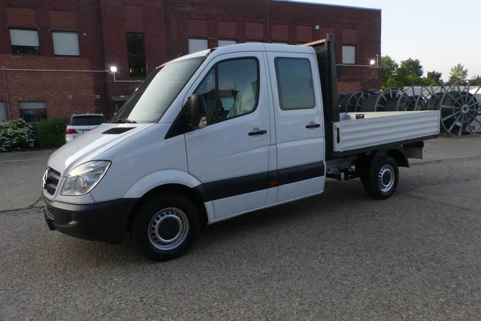 Mercedes-Benz Sprinter 309/311 Maxi Pritsche DoKa6-Sit*AHK* Blanc - 1