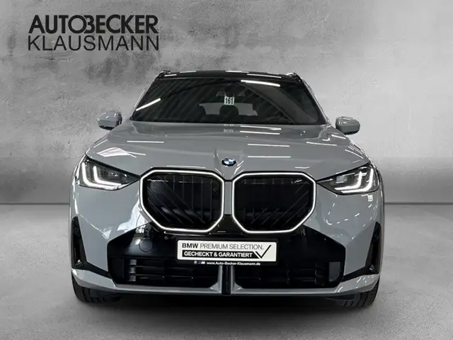 BMW X3 view 5